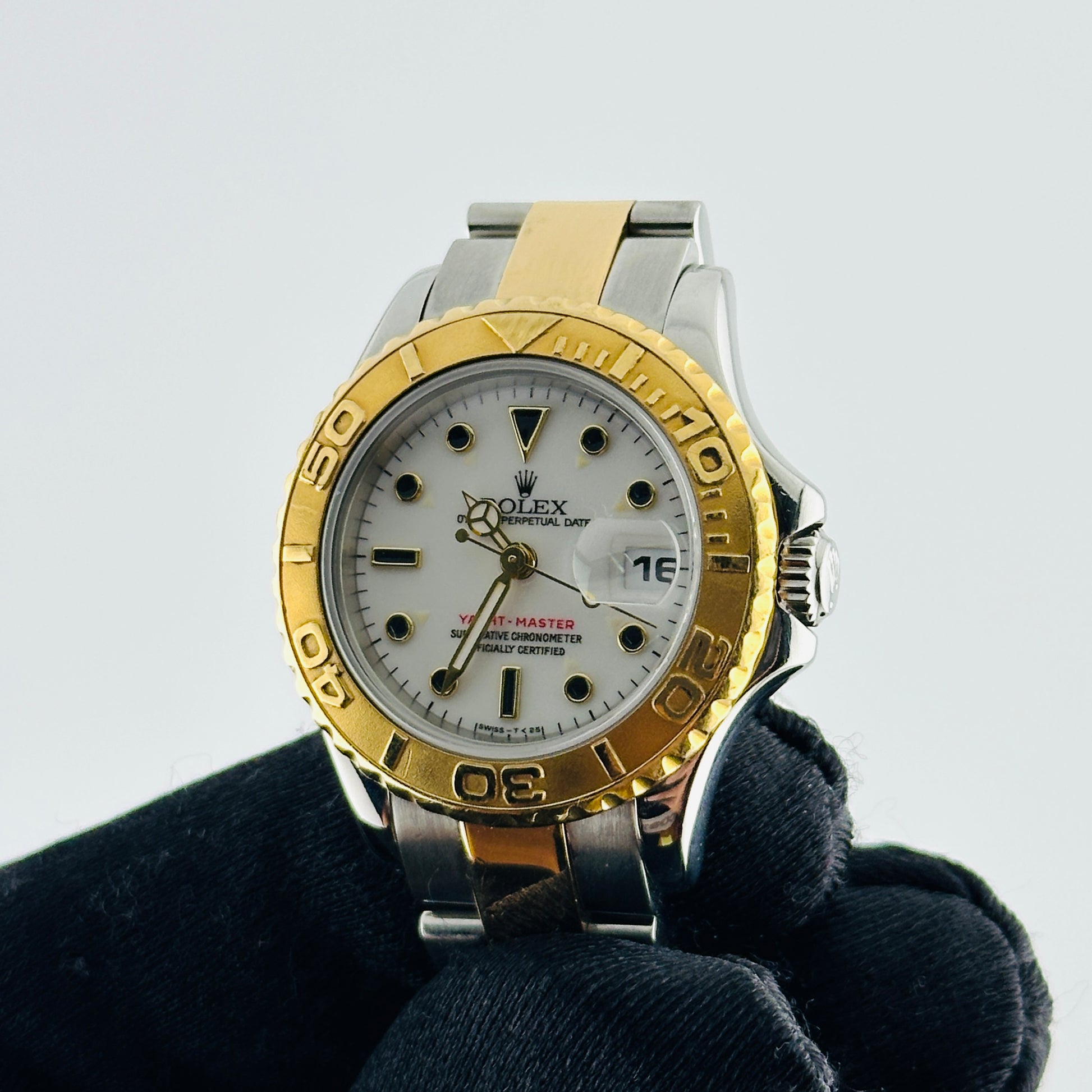 Rolex Yacht-Master Ladies White Dial on Oyster Ref. 69623 1997 — view 3