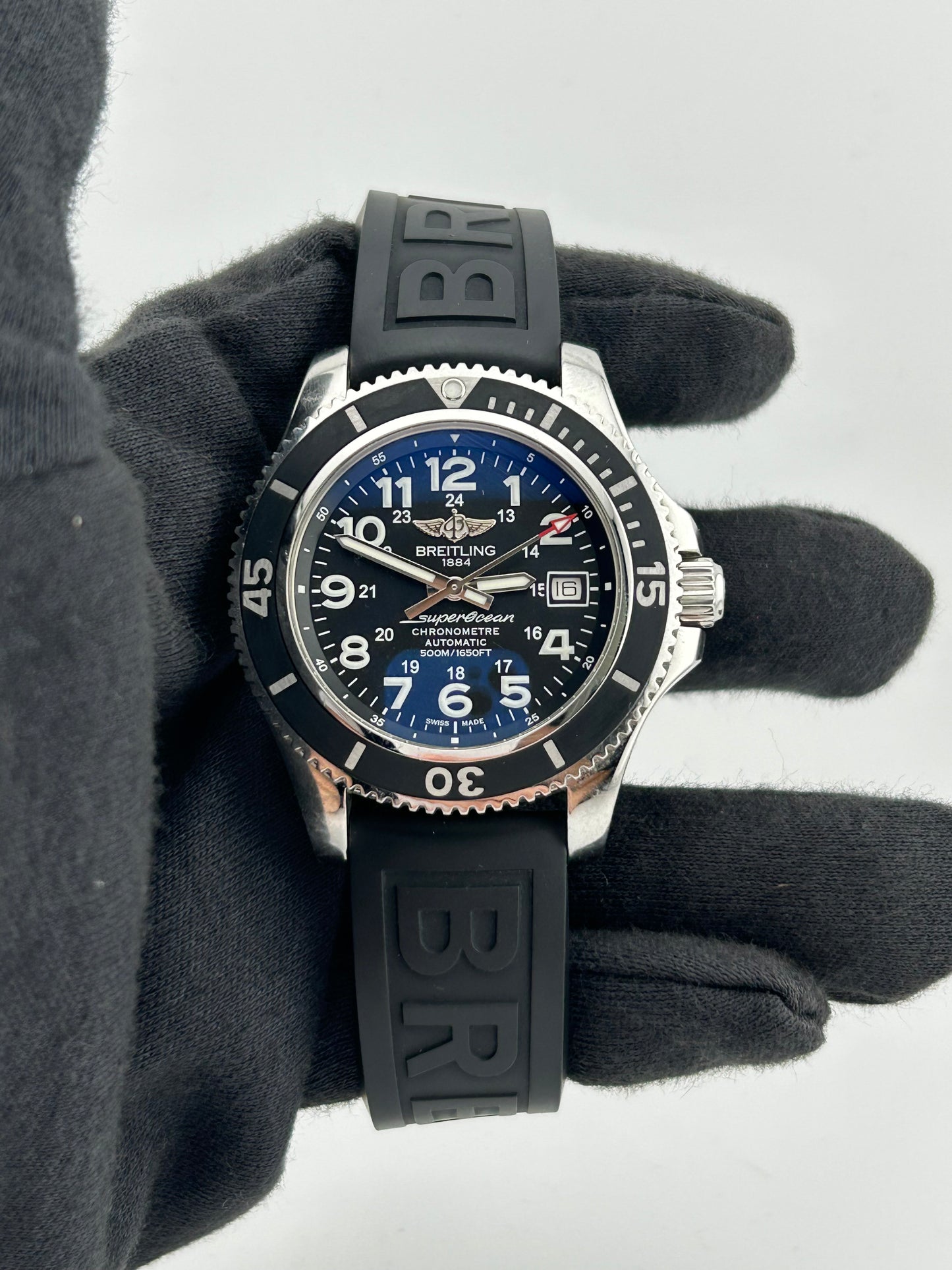 Breitling Superocean II Black Arabic Numerals Dial on Black Rubber Band Ref. A17365C9 Complete 2018 — view 2