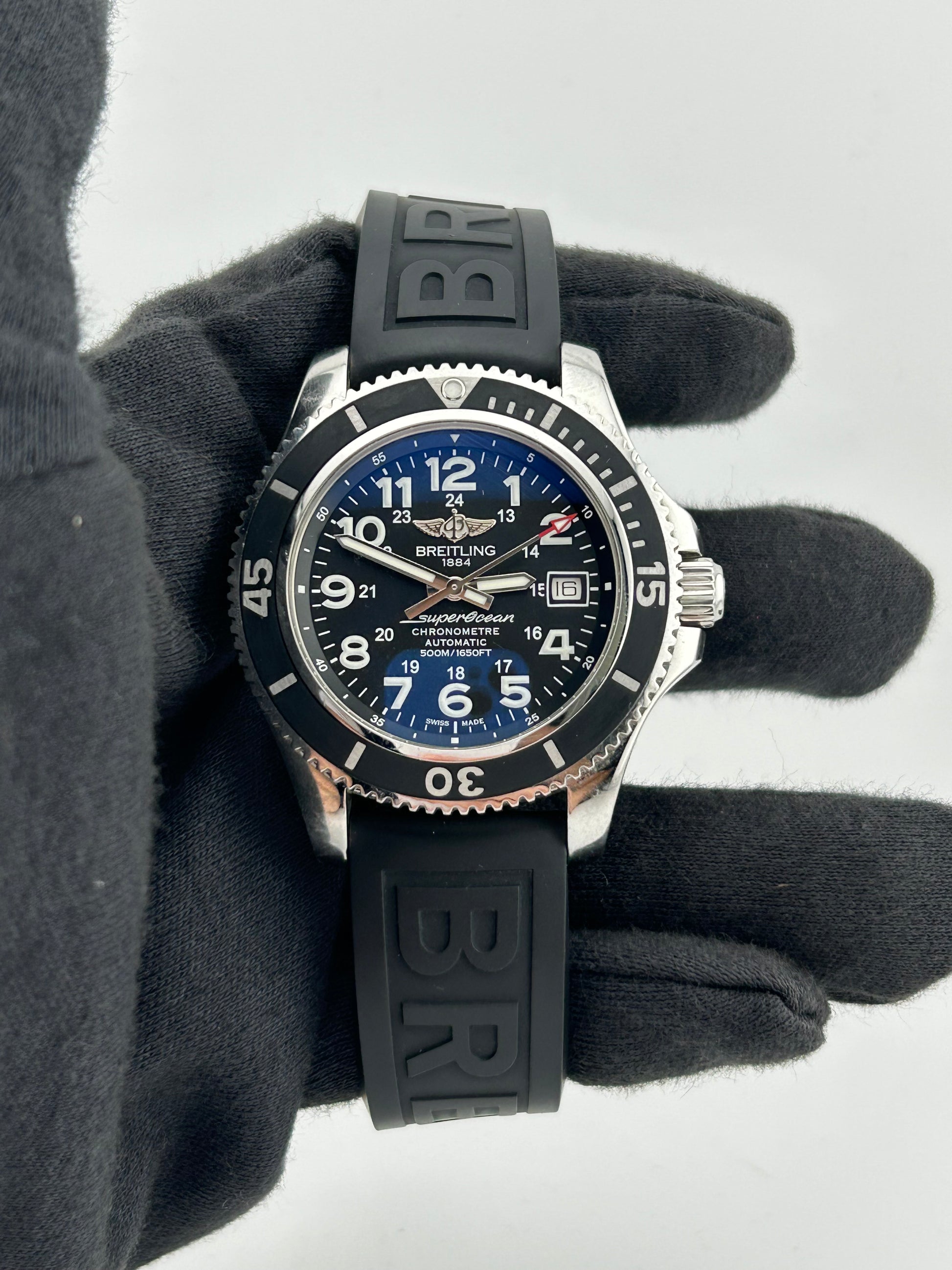 Breitling Superocean II Black Arabic Numerals Dial on Black Rubber Band Ref. A17365C9 Complete 2018 — view 2