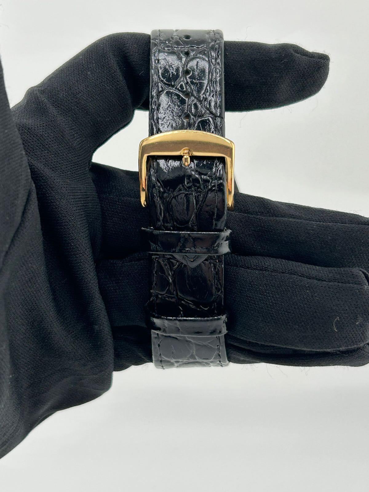 Rolex Datejust 36 Champagne Stick Dial on Generic Black Leather Strap Ref. 16233 1989 — view 3