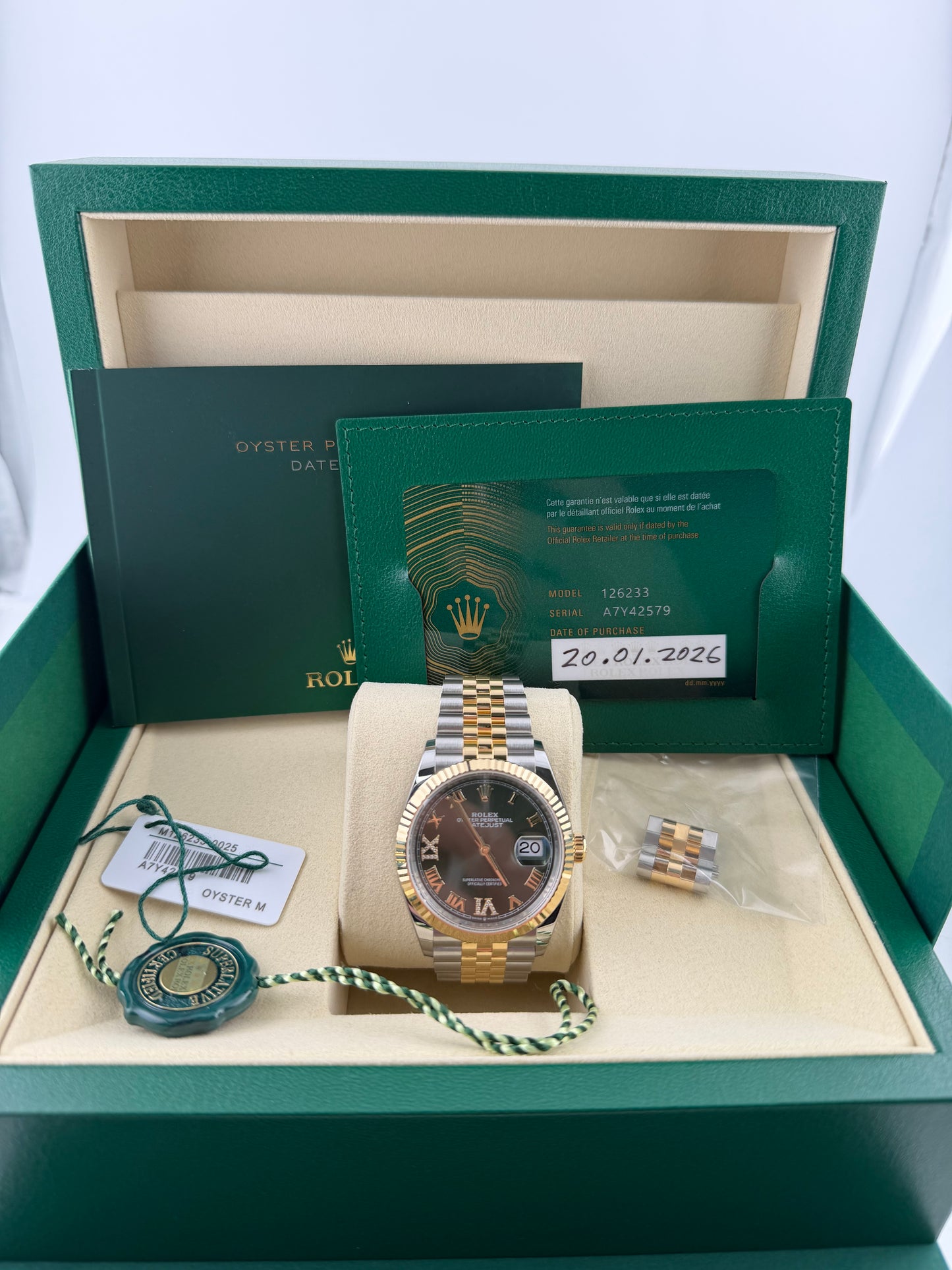 Rolex Datejust Olive Green Roman Dial on Jubilee Ref. 126233 Card 2026 — view 5