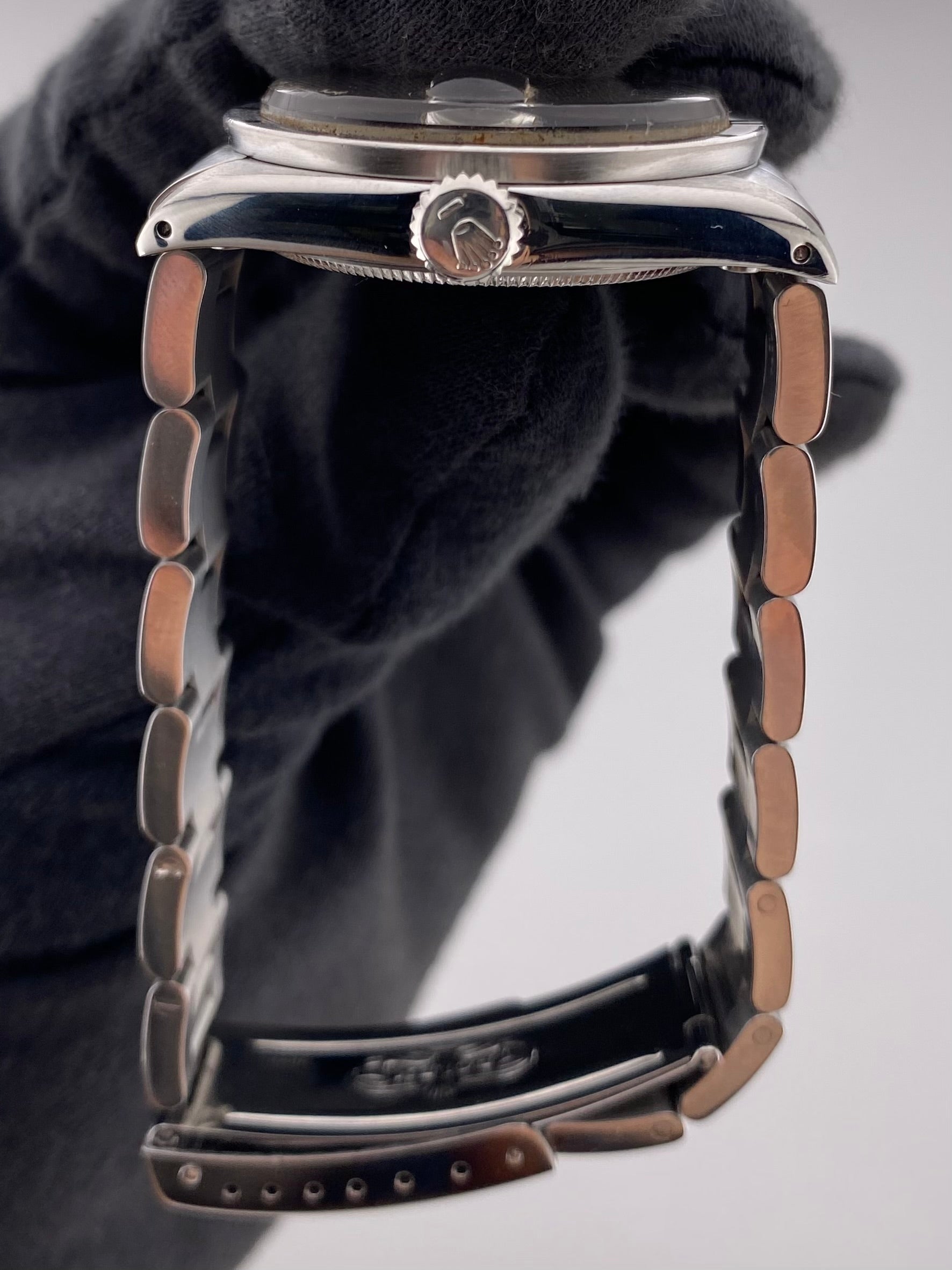 Rolex Oyster Perpetual Date Silver Index Dial on Oyster Ref. 1501 1971 — view 6