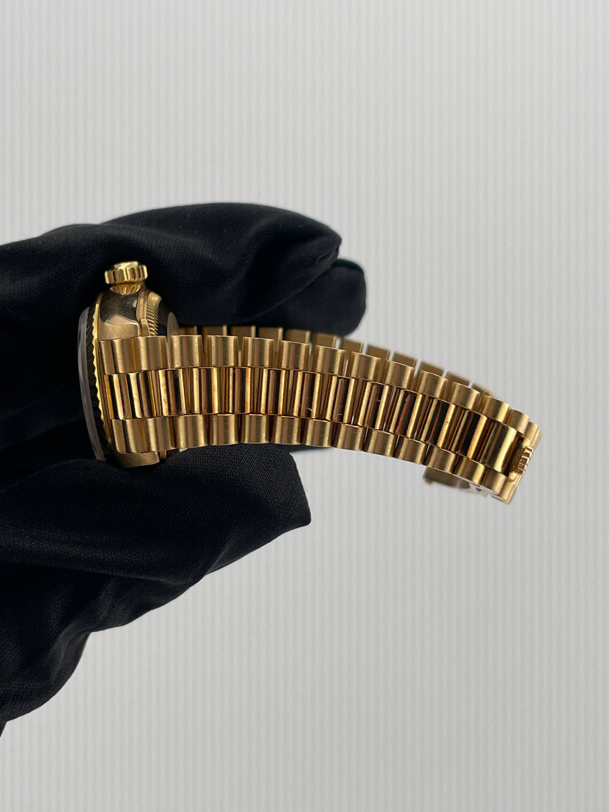 Rolex Datejust Lady Champagne Stick Dial on President Bracelet Ref. 69178 Papers 1990 — view 5
