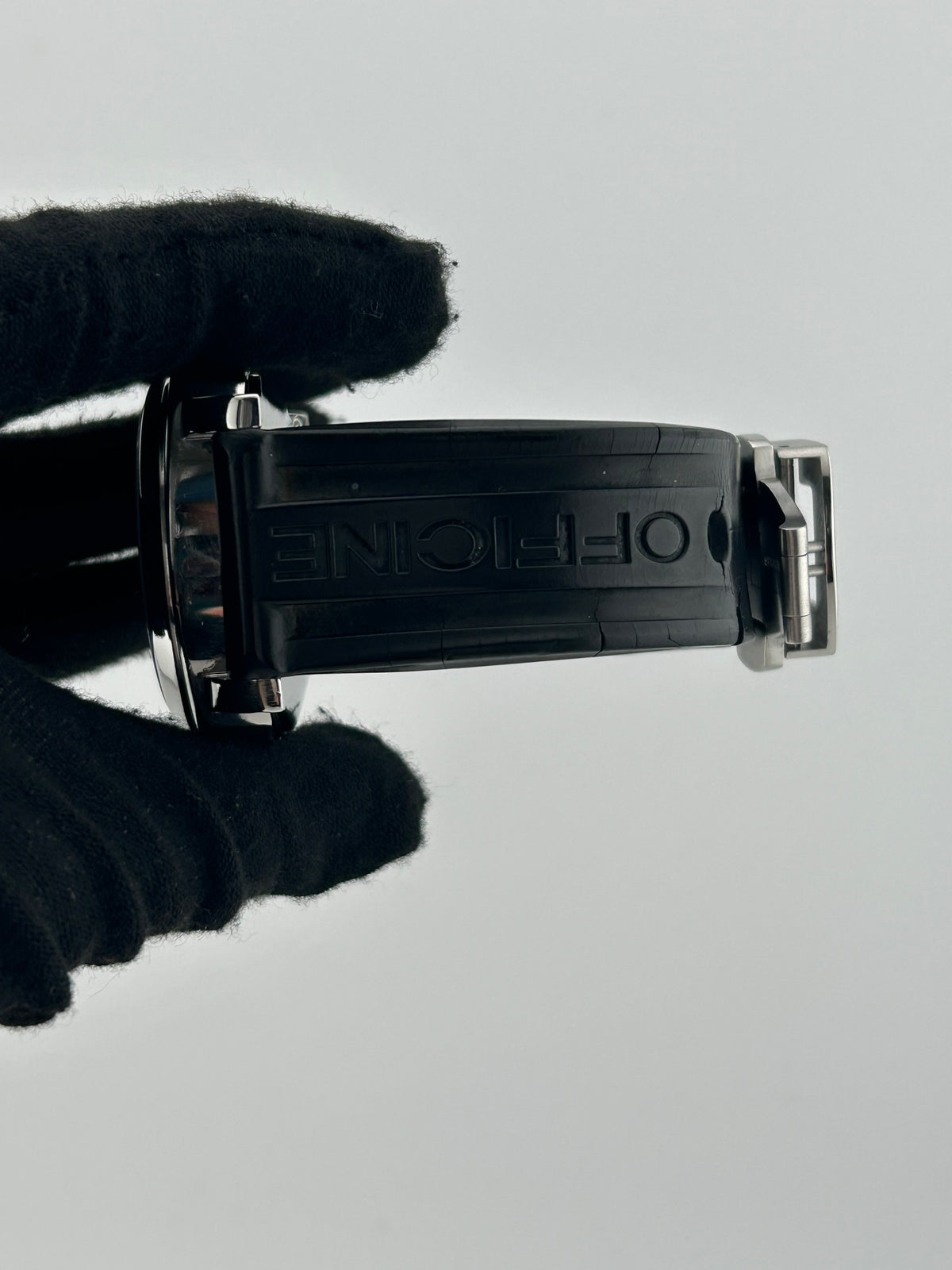 Panerai Luminor Marina Black Arabic Dial on Rubber Strap Ref. PAM00104 with Box 2011 — view 5