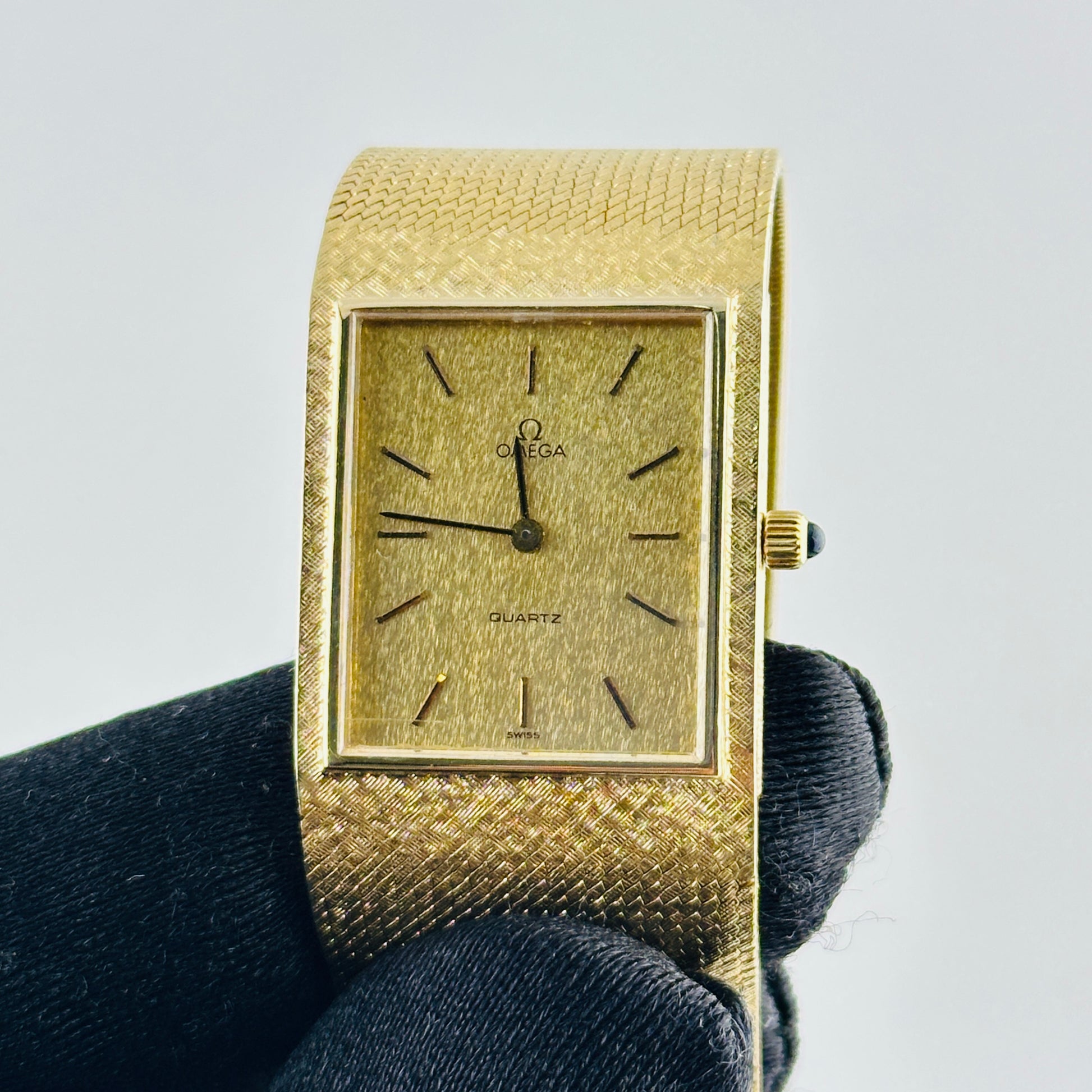 Omega Vintage Cocktail Gold Linen Stick Dial on Mesh Ref. 19130063913006 — view 2