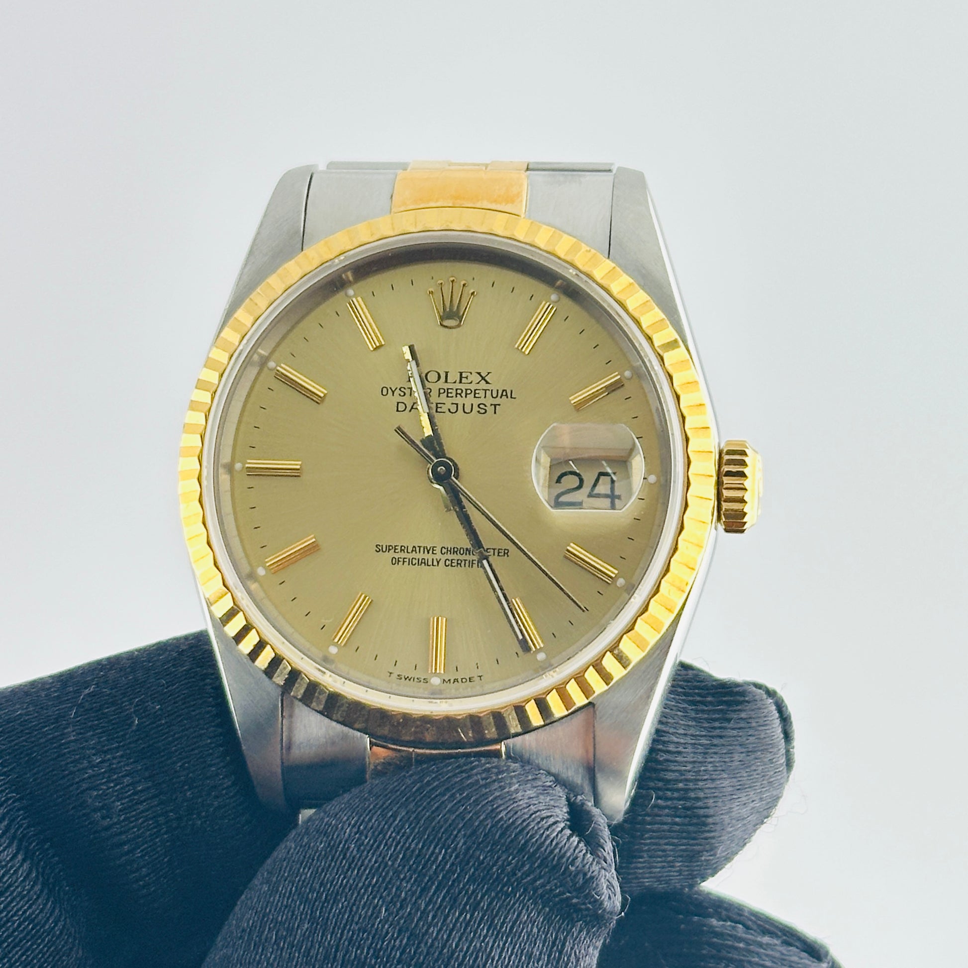 Rolex Datejust Champagne Stick Dial on D Link Jubilee Ref. 16233 1989 — view 3