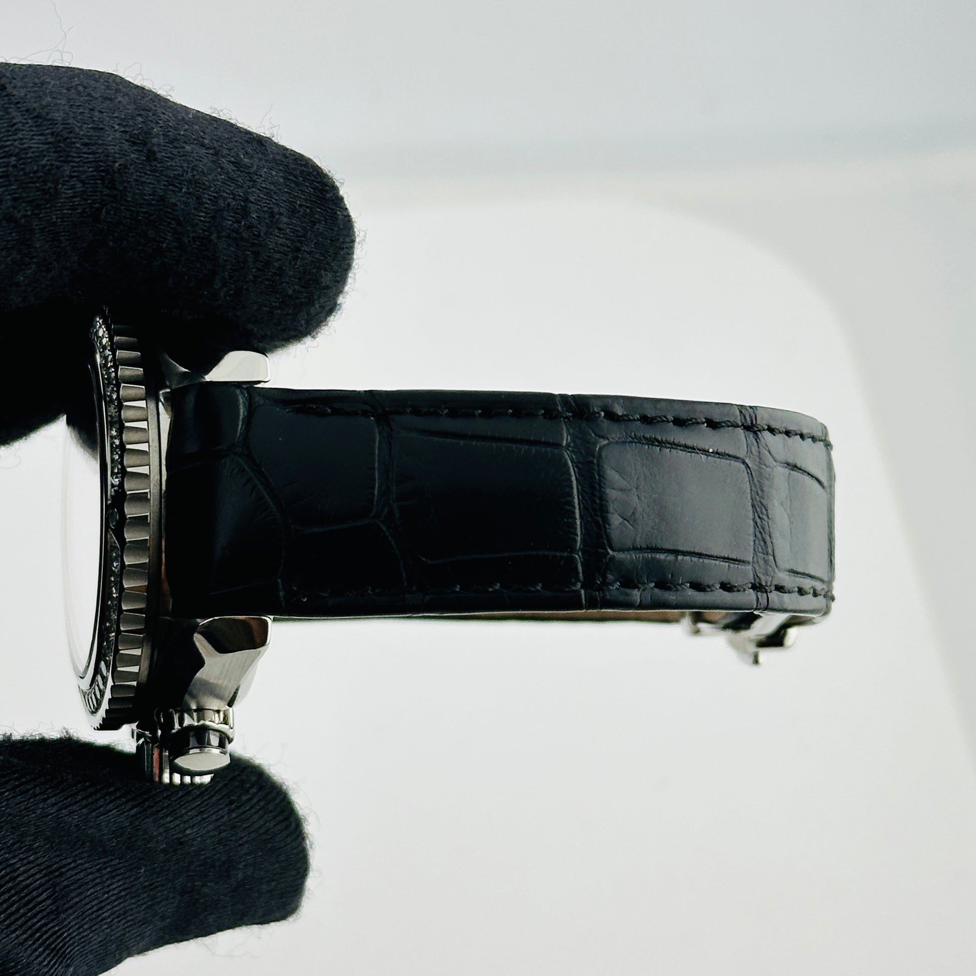 Omega Planet Ocean 600M Black Dial on Leather Band Ref. 222.18.38.50.01.001 Card Open Date — view 5