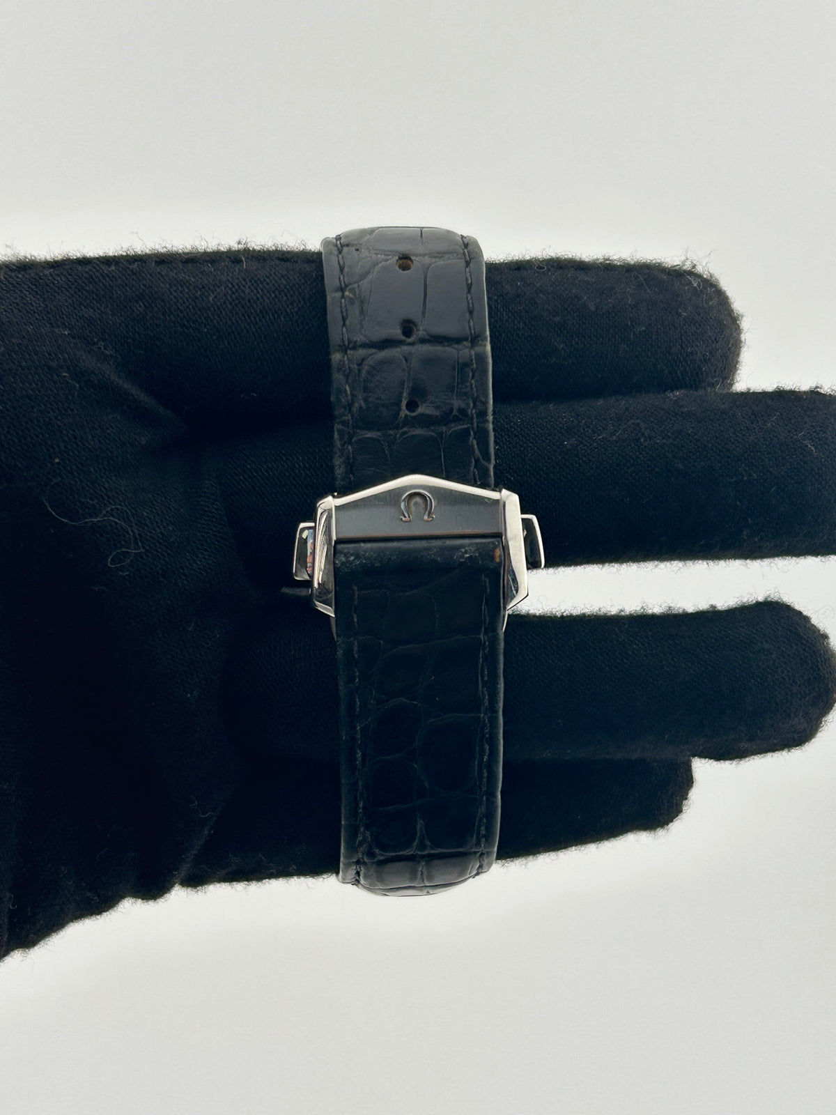 Omega De Ville Silver Roman Dial on Leather Ref. 433.13.41.21.02.001 Complete Open Date — view 4