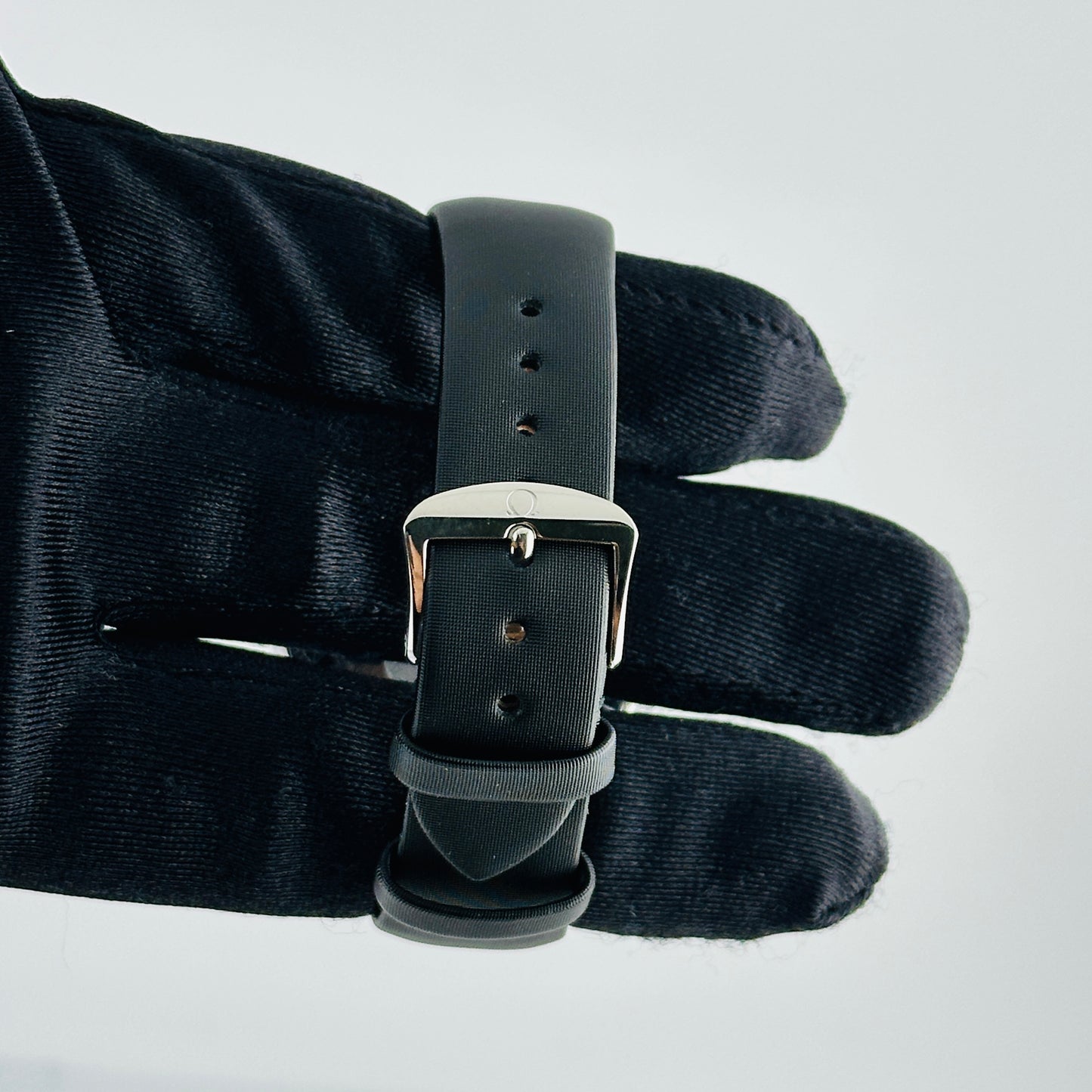 Omega De Ville Trésor Black Dial on Leather Band Ref. 428.17.39.60.01.001 Card Open Date — view 5