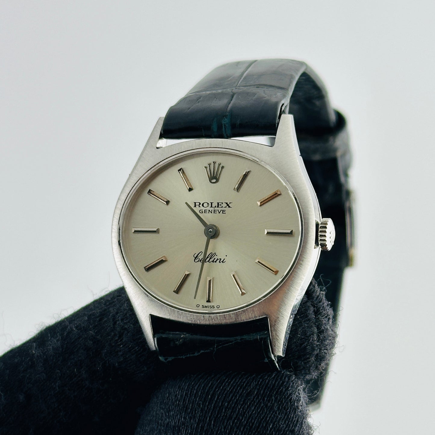 Rolex Cellini Silver Stick Dial on Leather Ref. 3802/9 1972 — view 2