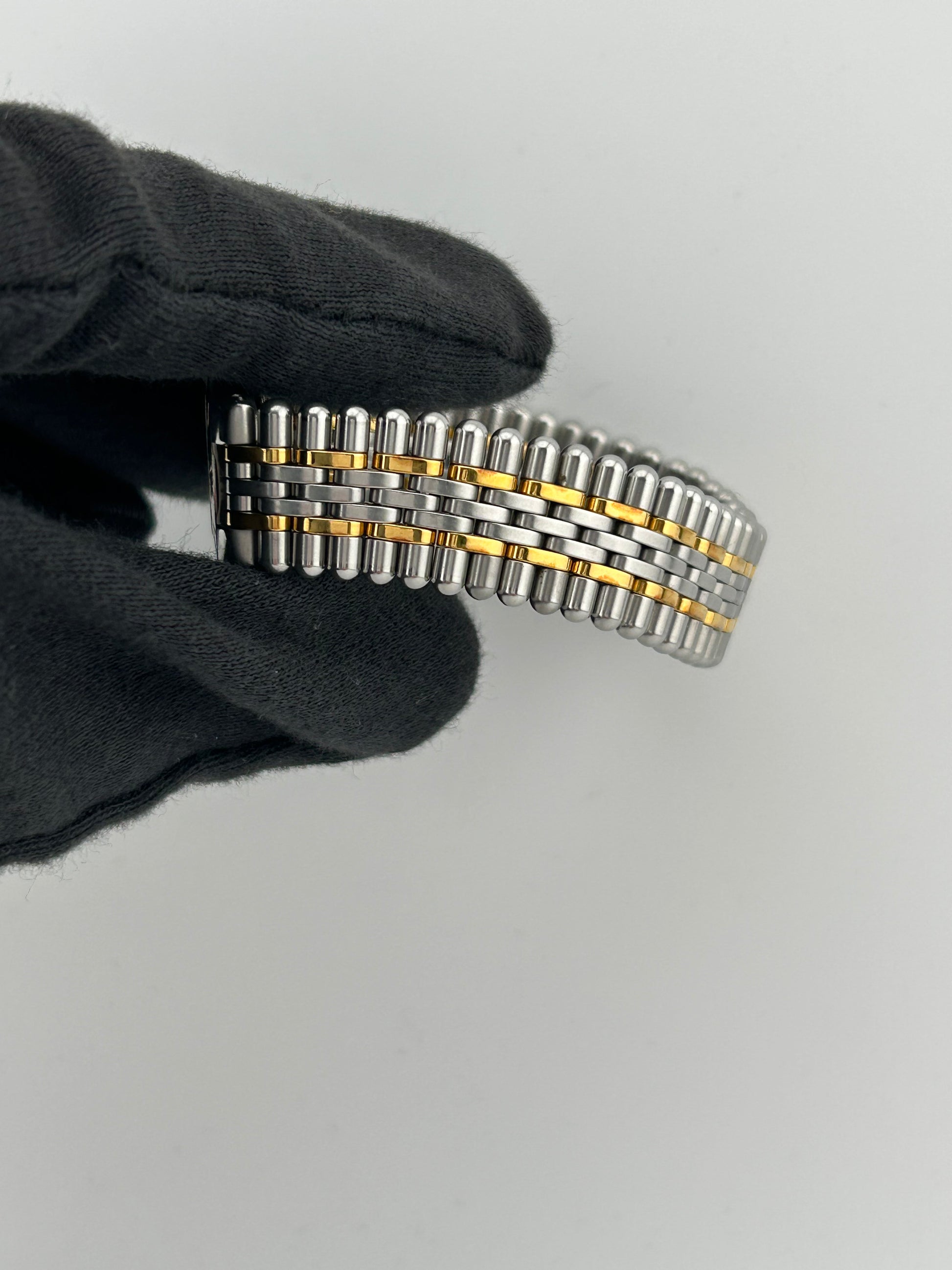 Cartier Montres 21 Must de Cartier Silver Dial on Stainless Steel & Yellow Gold Ref. 1340 Papers 1988 — view 4