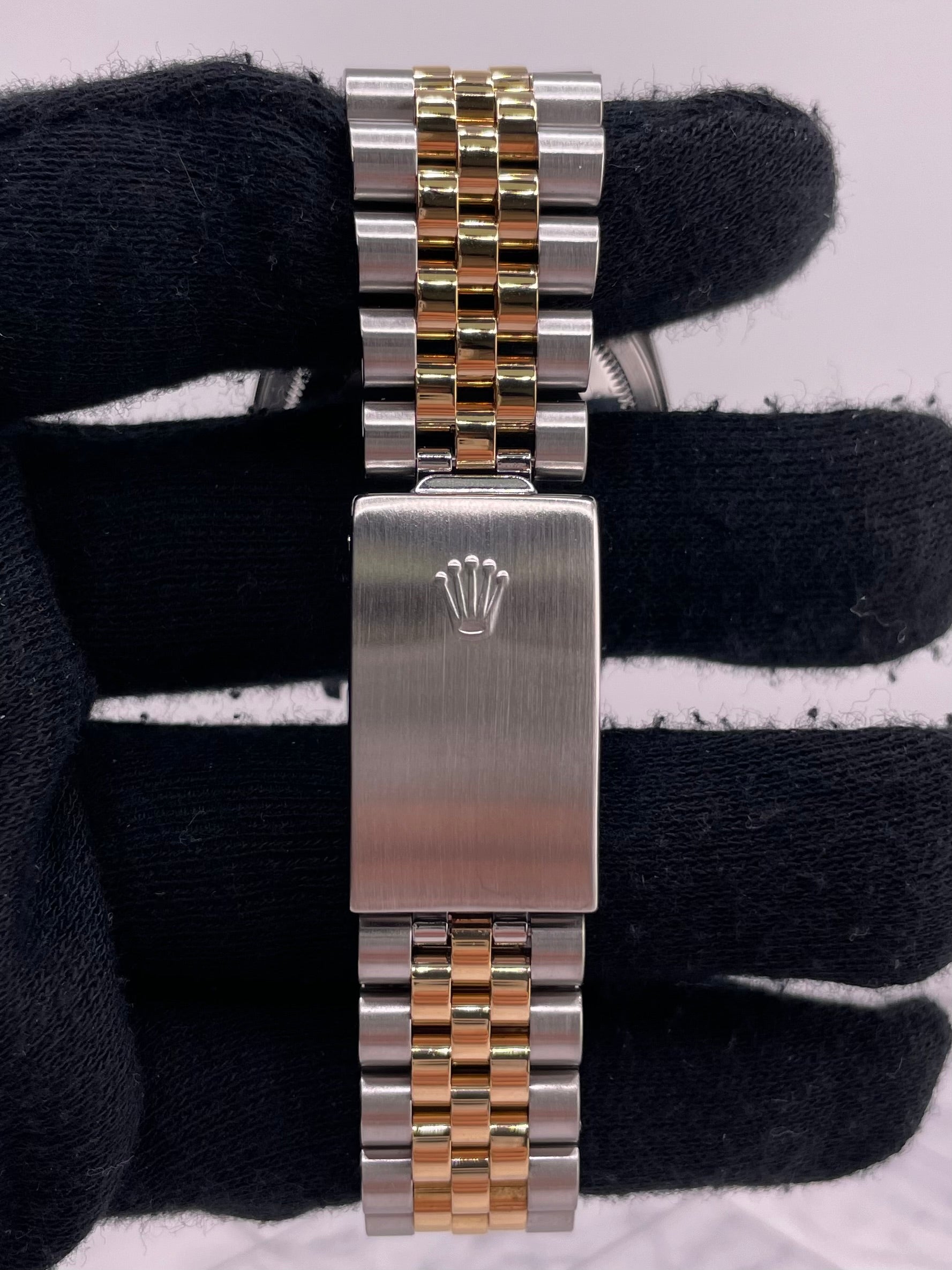 Rolex Datejust Champagne Diamond Factory Dial on Jubilee Ref. 16233 Papers 2003 — view 4