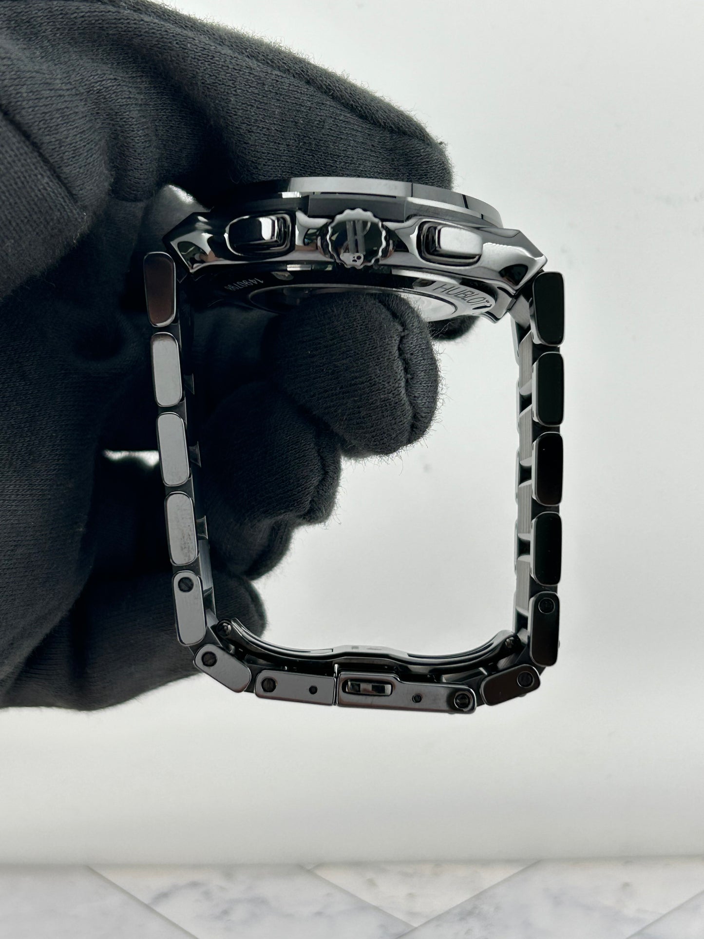 Hublot Classic Fusion Chronograph Black Dial on Bracelet Ref. 540.CM.1170.CM Card 2021 — view 6