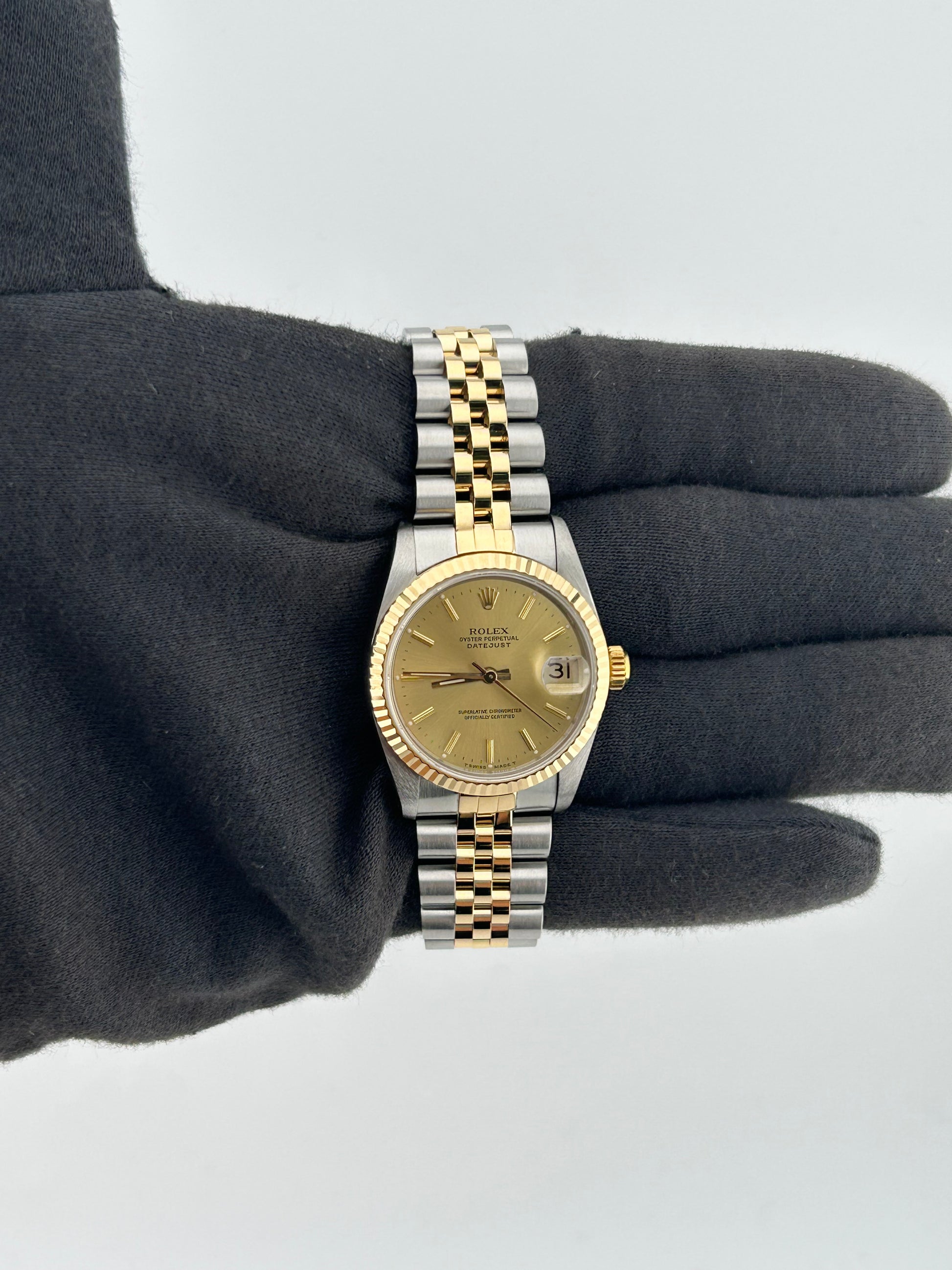 Rolex Datejust 31 Champagne Stick Dial on Jubilee Ref. 68273 — view 2