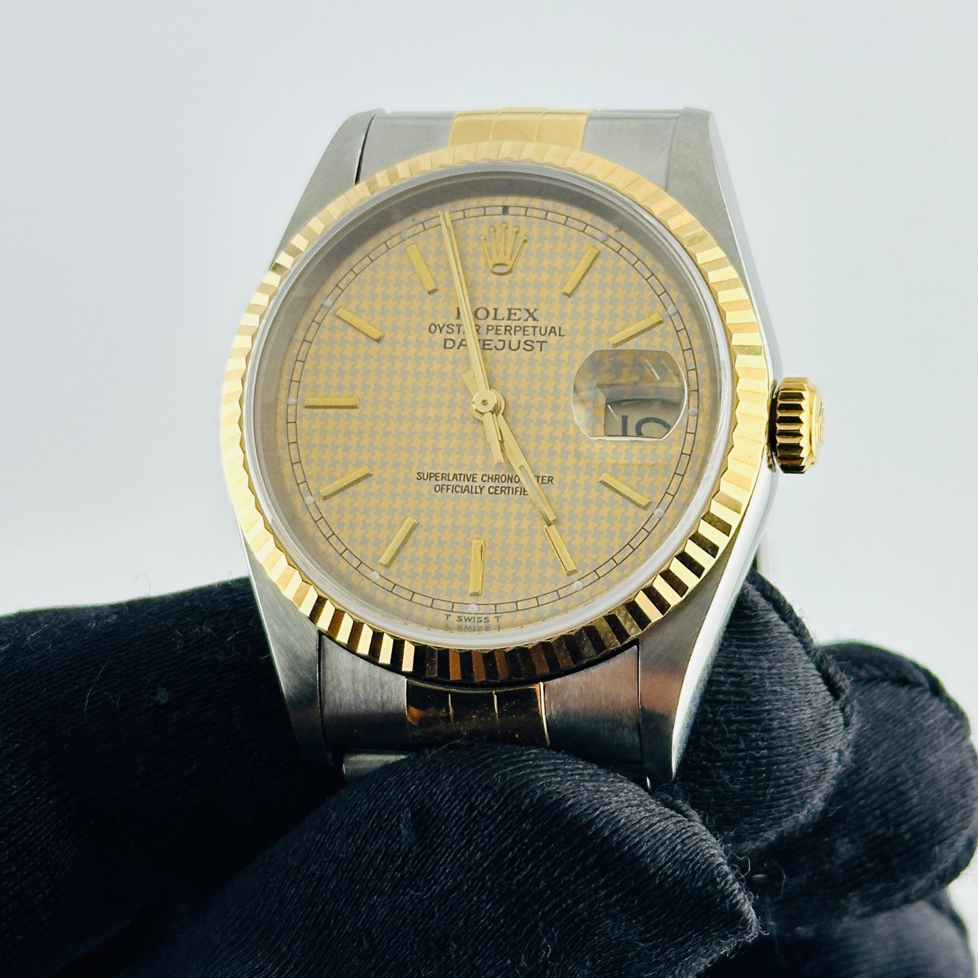 Rolex Datejust Champagne Hounds Tooth Dial on D Link Jubilee Ref. 16233 1996 — view 2