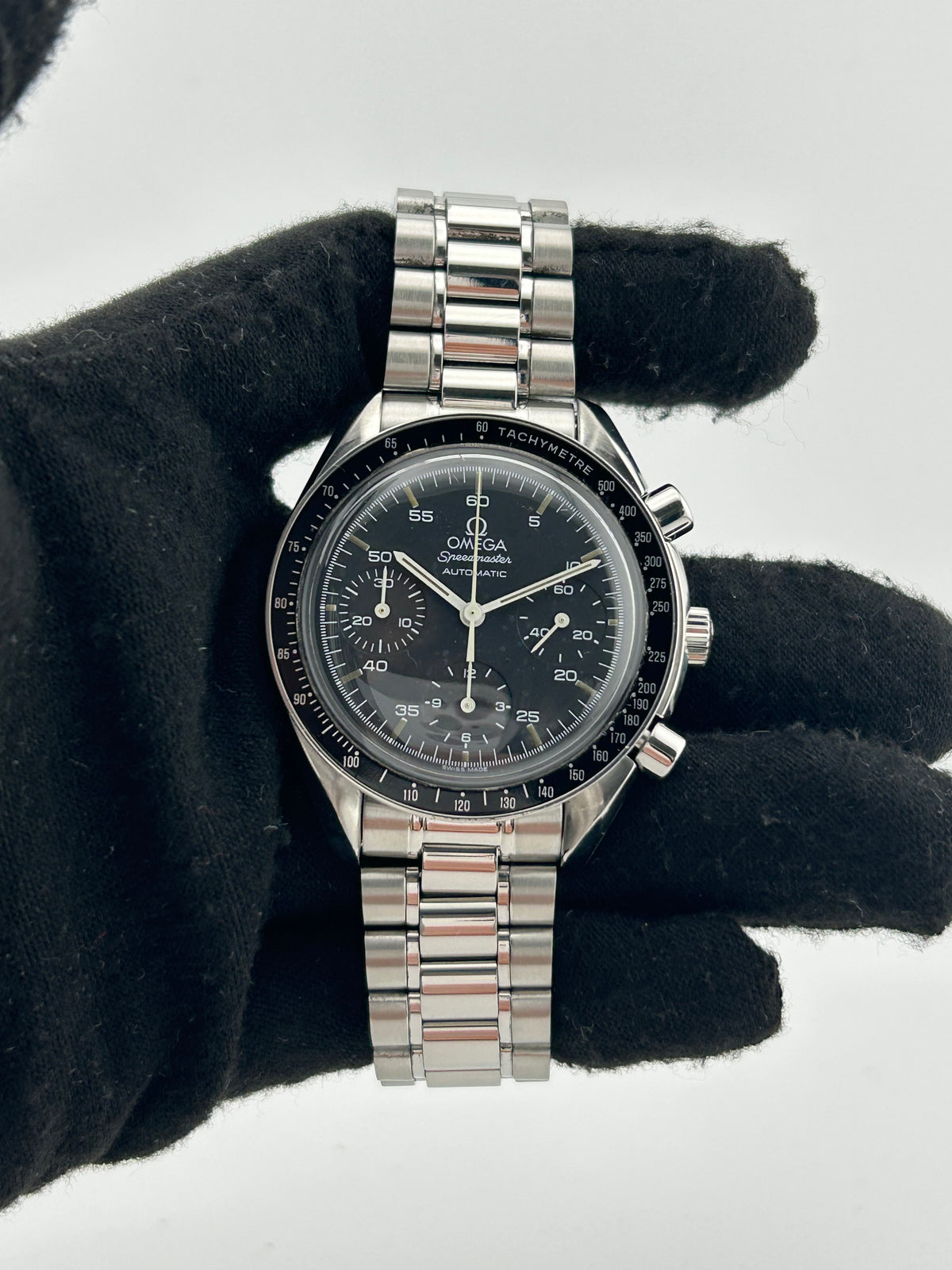 Omega Speedmaster Reduced Black Dial on Stainless Steel Bracelet Ref. 3510.50 — view 2