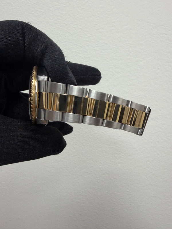 Rolex Submariner Black Dial on Oyster Ref 16613 with Papers 2000