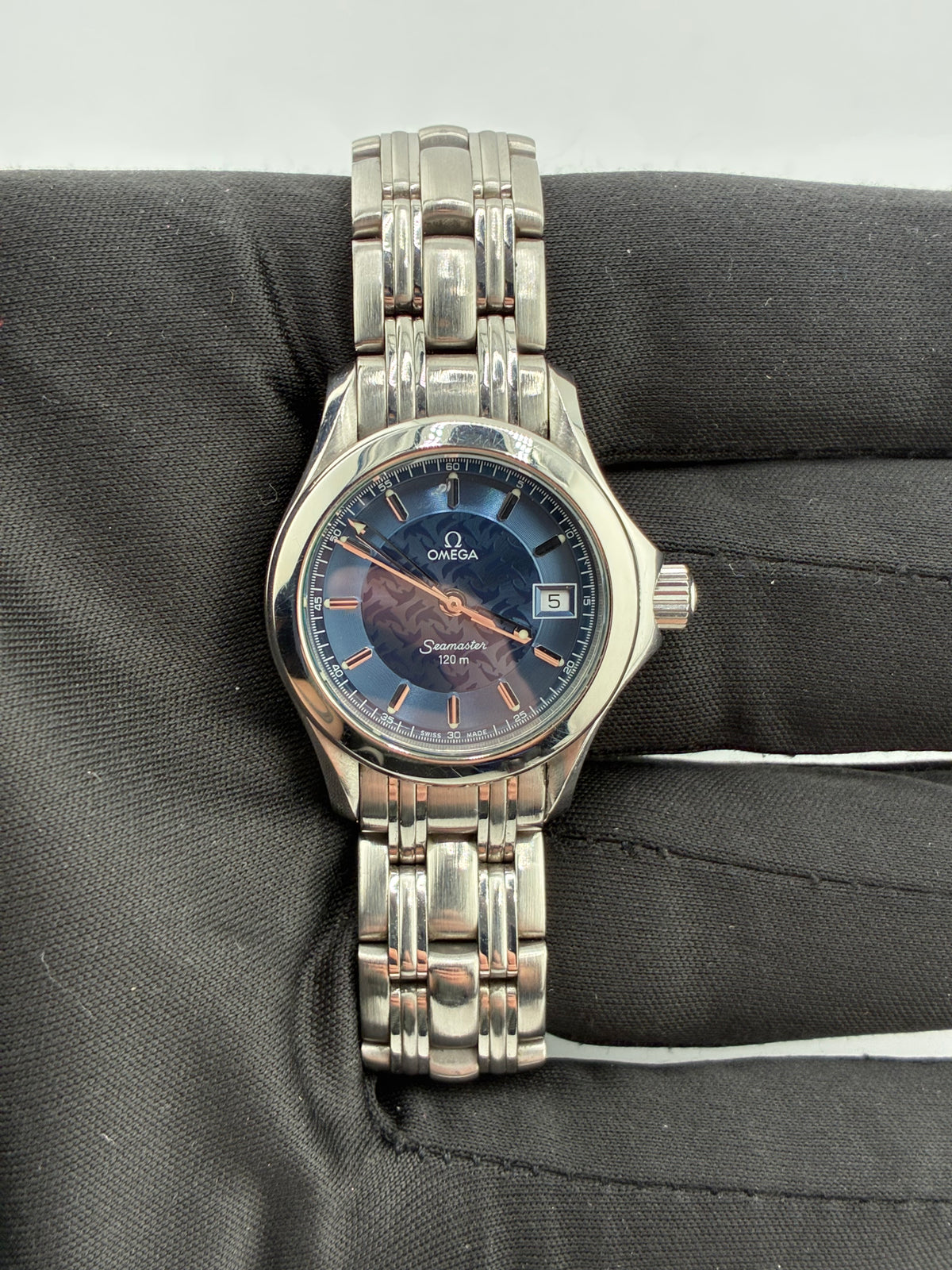 Omega Seamaster 120 M Blue Dial on Stainless Steel Bracelet Ref. 2586.80 — view 3