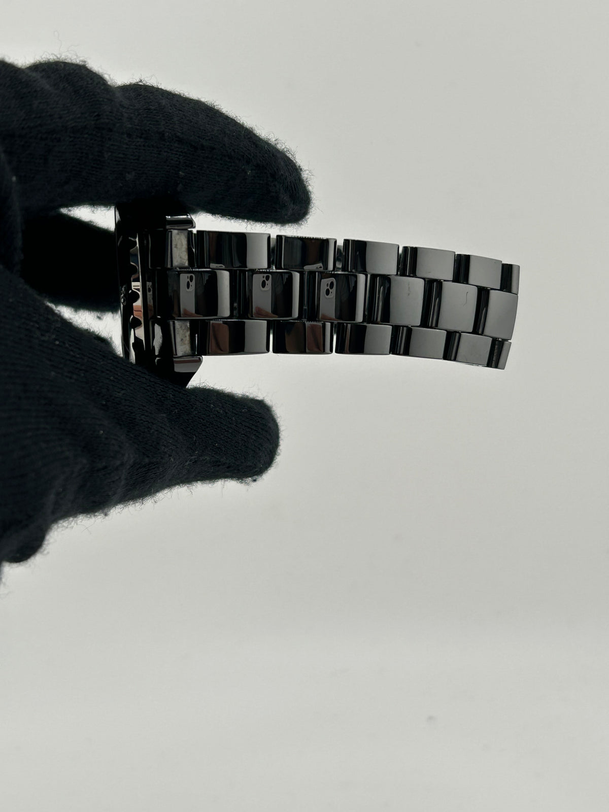 Chanel J12 Black Dial on Stainless Steel Bracelet Ref. H0685 — view 5