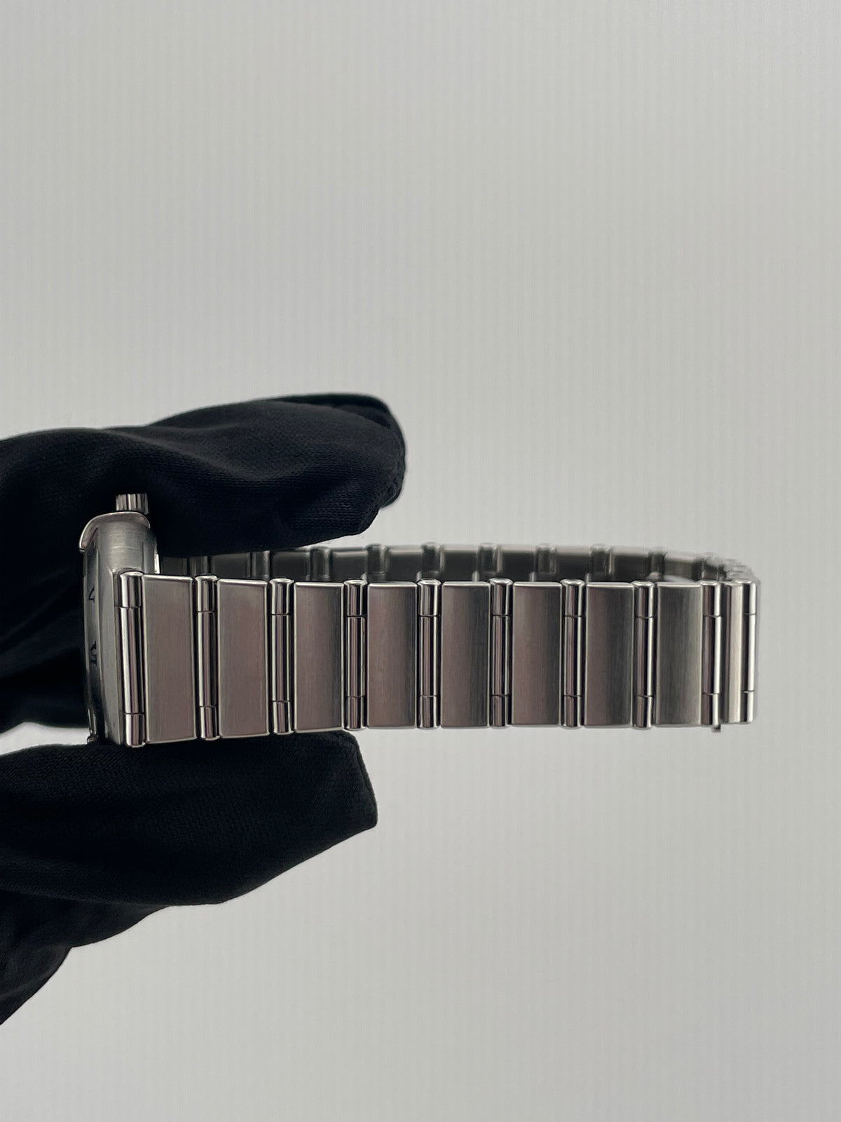 Omega Constellation White Dial on Stainless Steel Bracelet Ref. 1562.3 — view 6