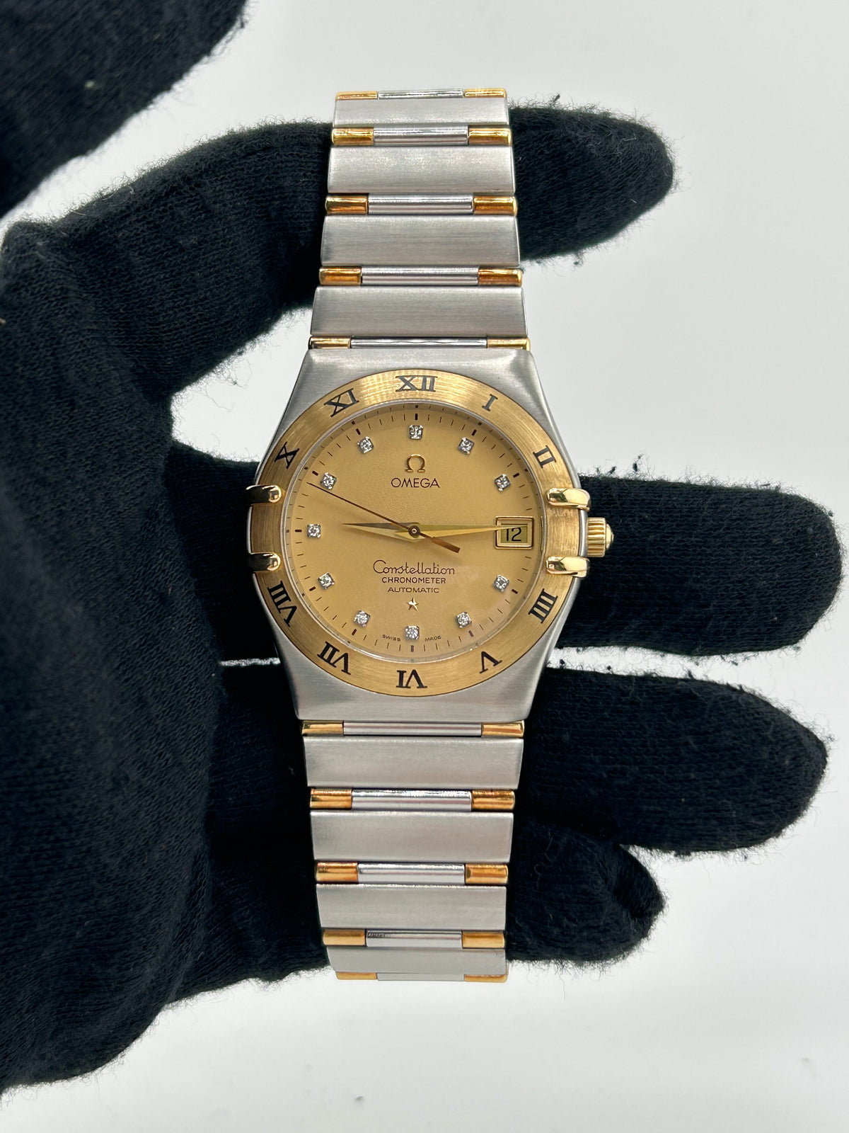 Omega Constellation Diamond Dial on 2 Tone Bracelet Ref. 1302.15 — view 2