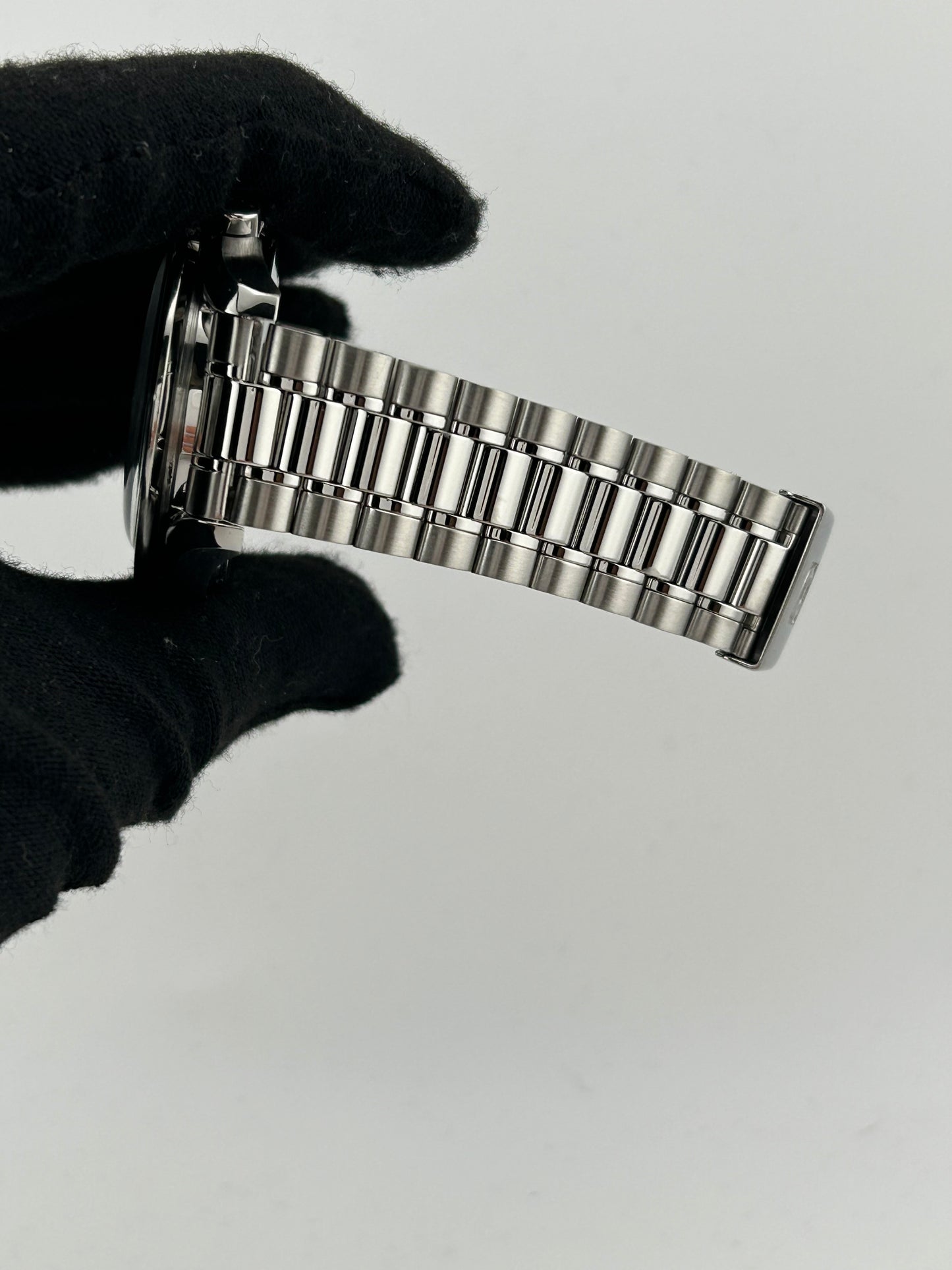 Omega Speedmaster Reduced Black Dial on Stainless Steel Bracelet Ref. 3510.5 — view 5