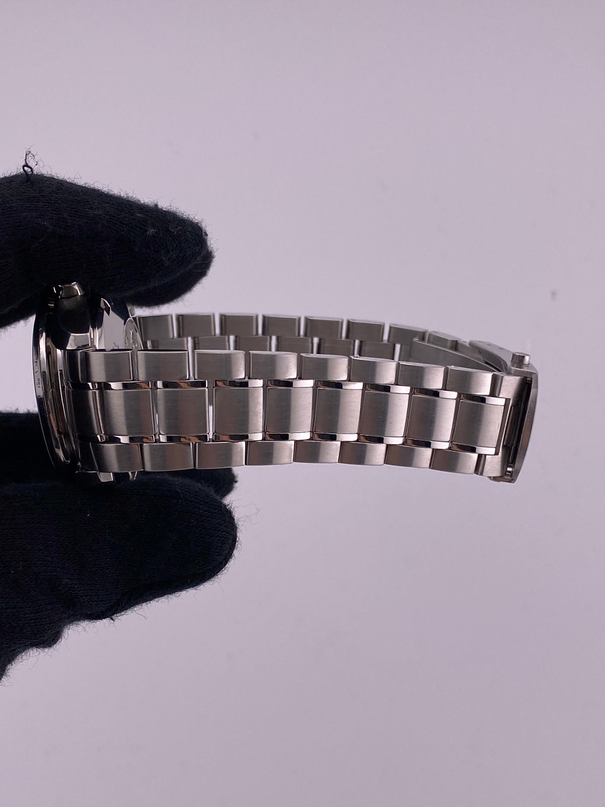 Omega Speedmaster Date/Day‑Date Silver Dial on Stainless Steel Bracelet Ref. 3211.30 Card 2011 — view 5