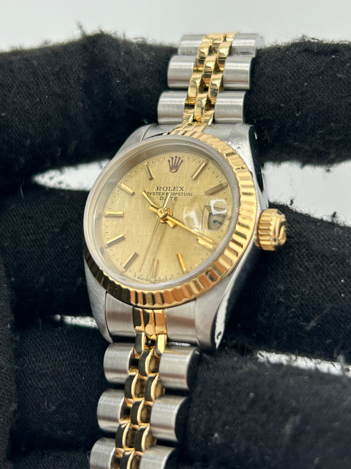 Rolex Date Champagne Linen Stick Dial on 2 Tone Jubilee D Link Bracelet Ref. 69173 1986 — view 3
