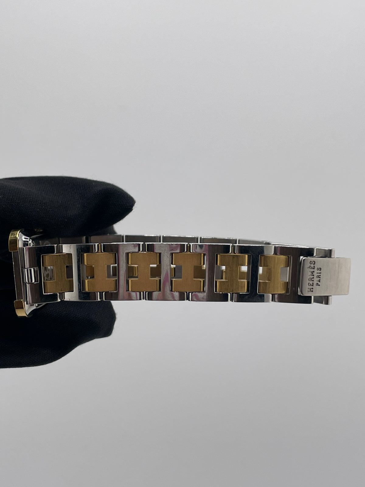 Hermes Cape Cod Gold Roman Numerals Dial on Gold Plated & Stainless Steel Bracelet Ref. CR1.240 — view 5