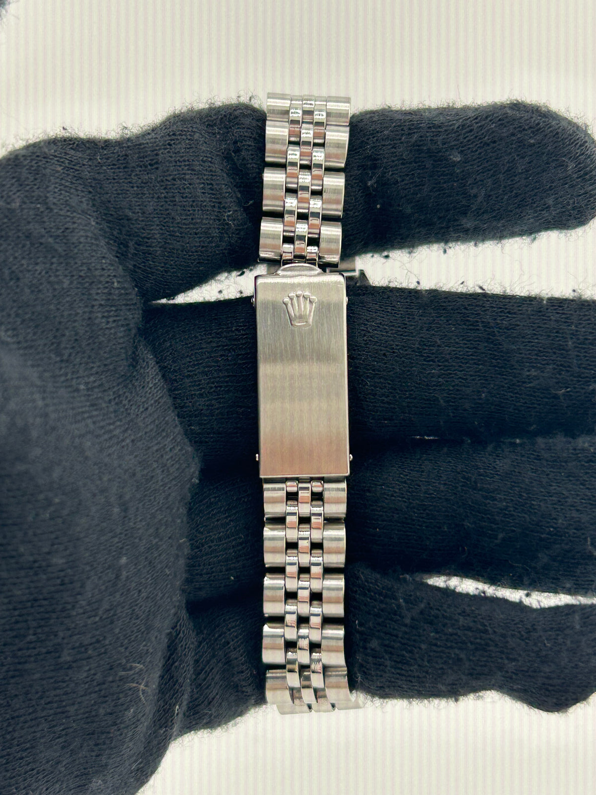Rolex Date Lady Silver Index Dial on Stainless Steel Bracelet Ref. 6917 1978 — view 4