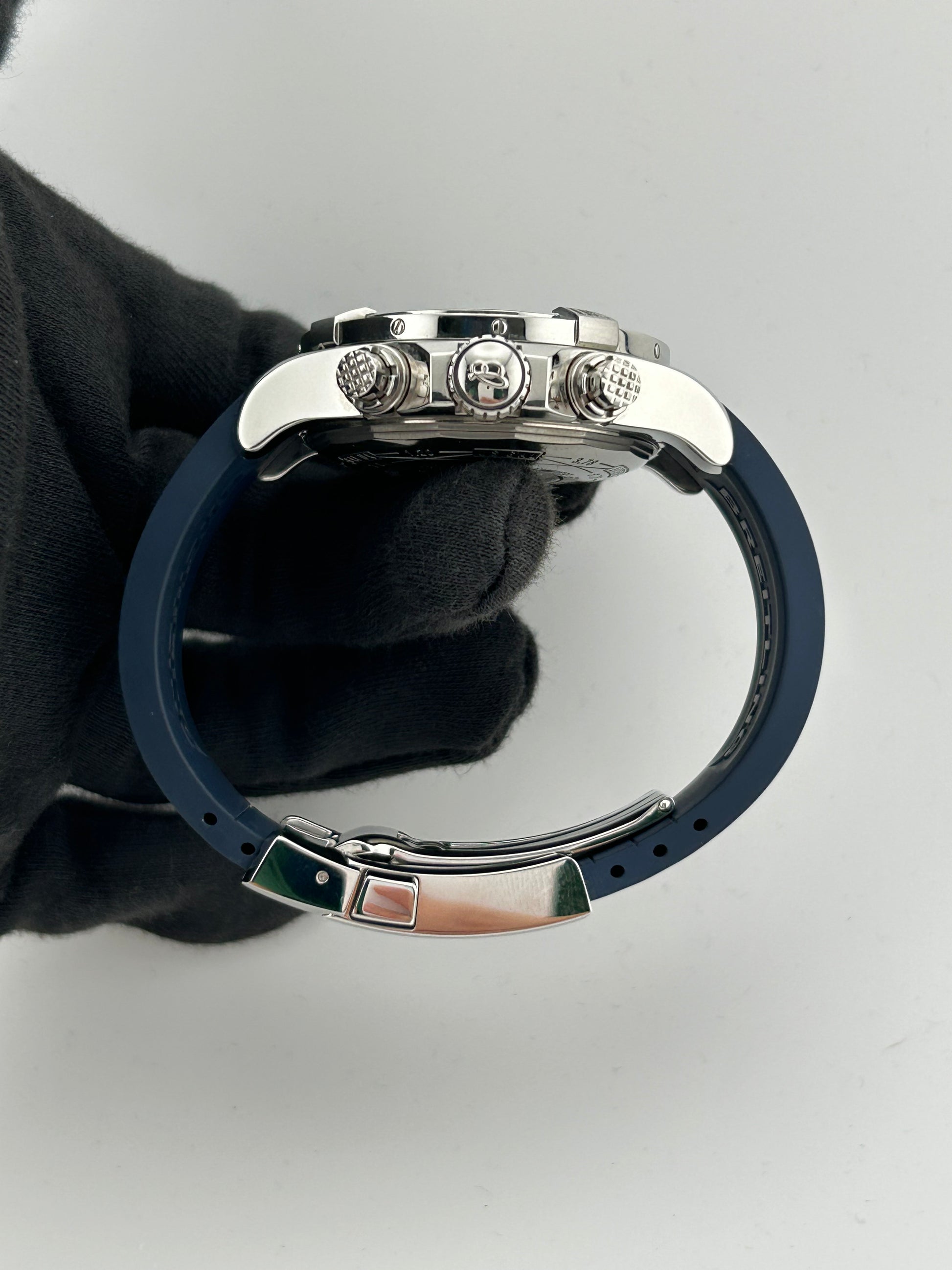 Breitling Avenger II White Dial on Blue Rubber Strap Ref. A13381 — view 5