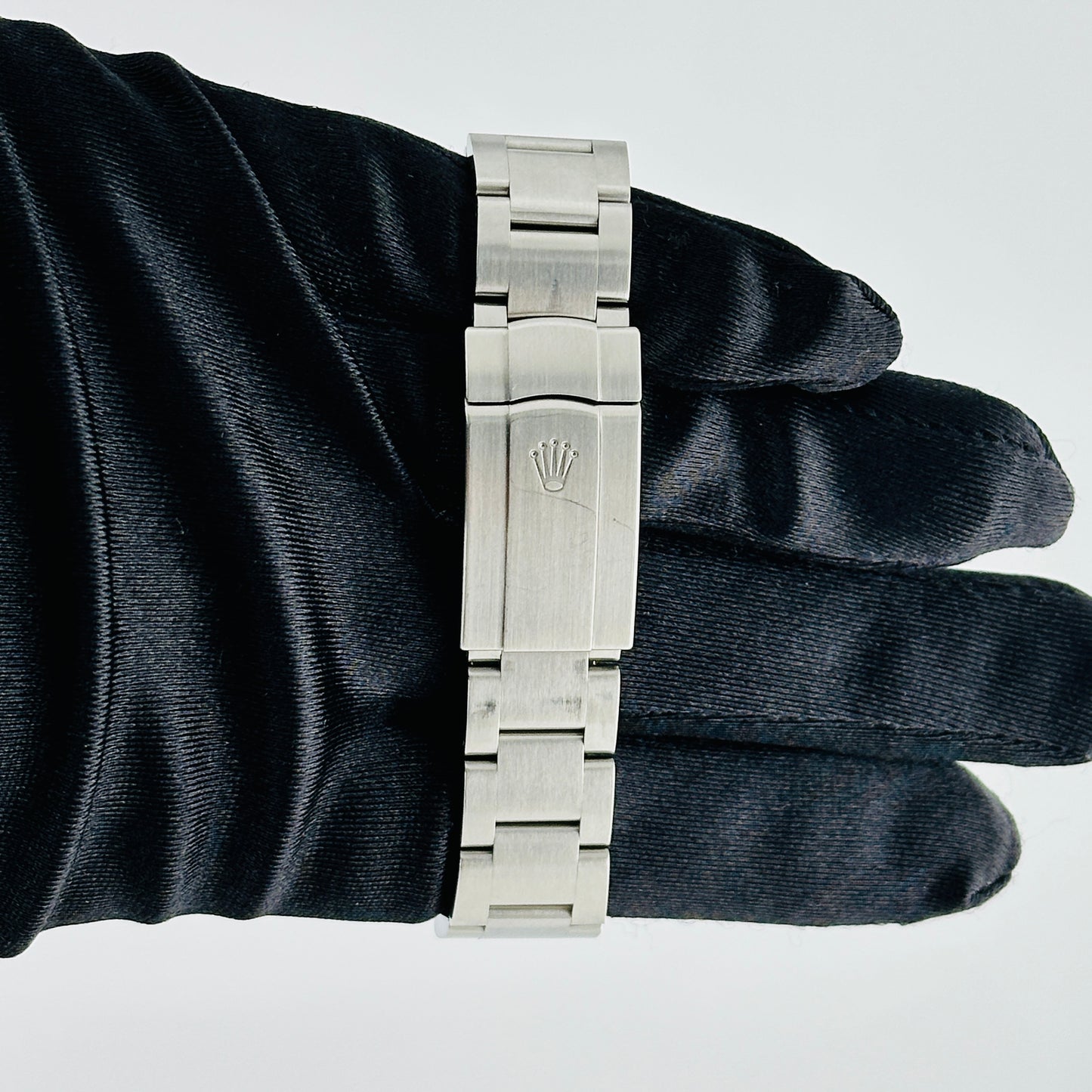 Rolex Oyster Perpetual Silver Stick 369 Dial on Oyster Ref. 114200 Card 2010 — view 4