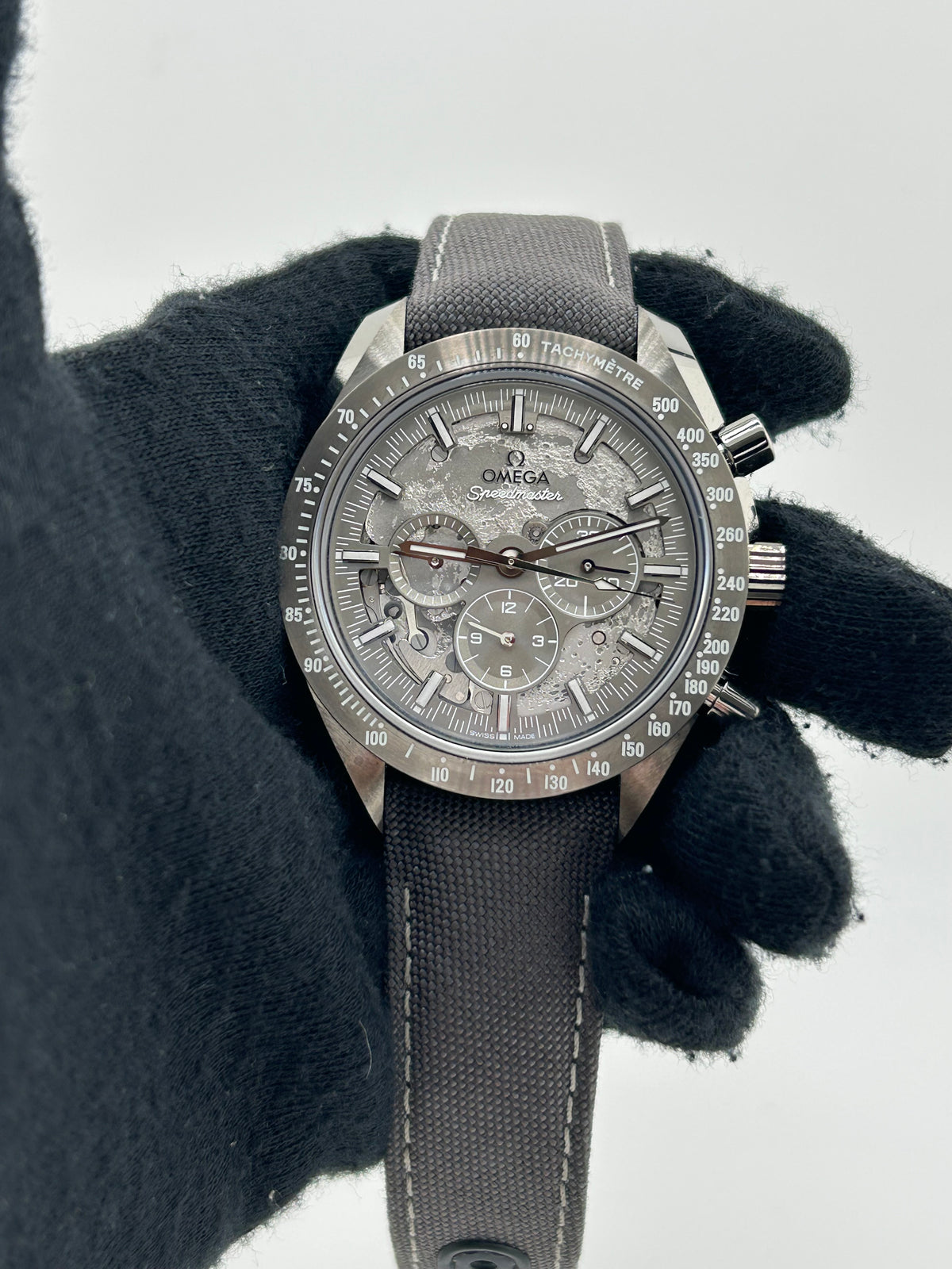 Omega Speedmaster Grey Side Of The Moon Black Dial on Gray Leather Strap Ref. 310.92.44.50.06.001 Complete 2025