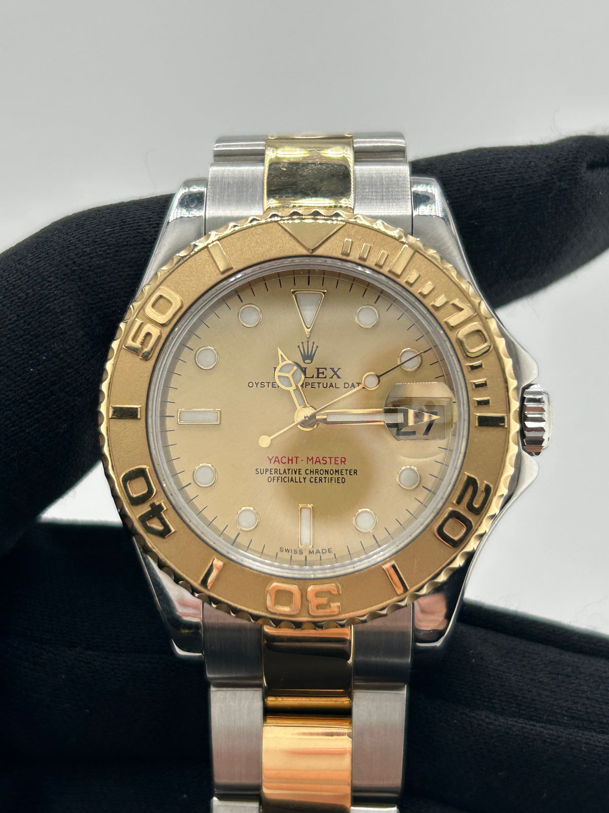 Rolex Yacht-Master Midsize Champagne Dial on Oyster Ref. 168623 2002 — view 3