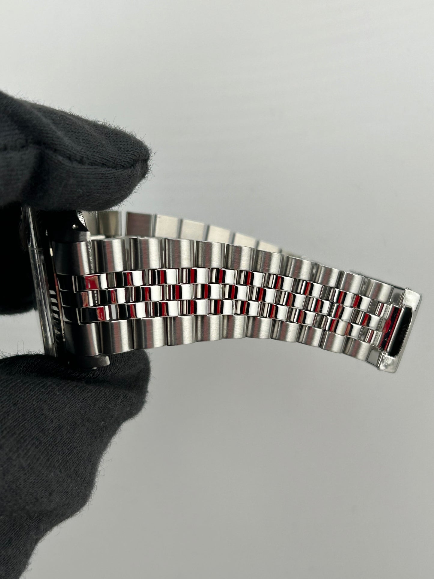 Rolex Datejust Silver Stick Dial on Jubilee Ref. 1601 — view 4