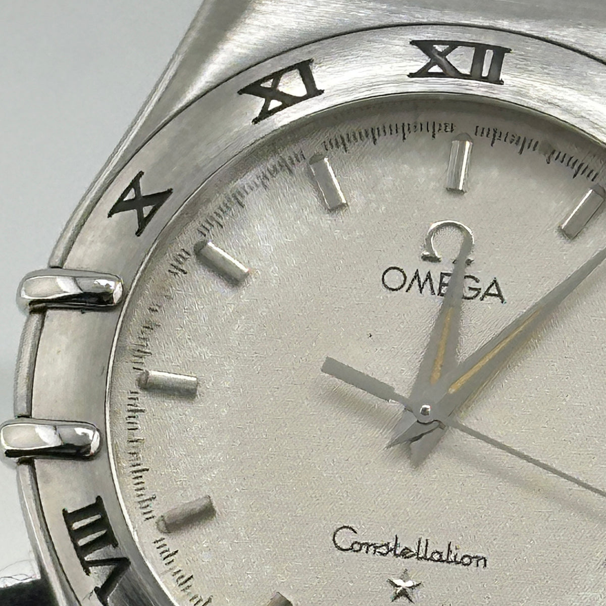 Omega Constellation Ivory / Stained Dial on Stainless Steel Bracelet Ref. 1512.30.00 — view 5