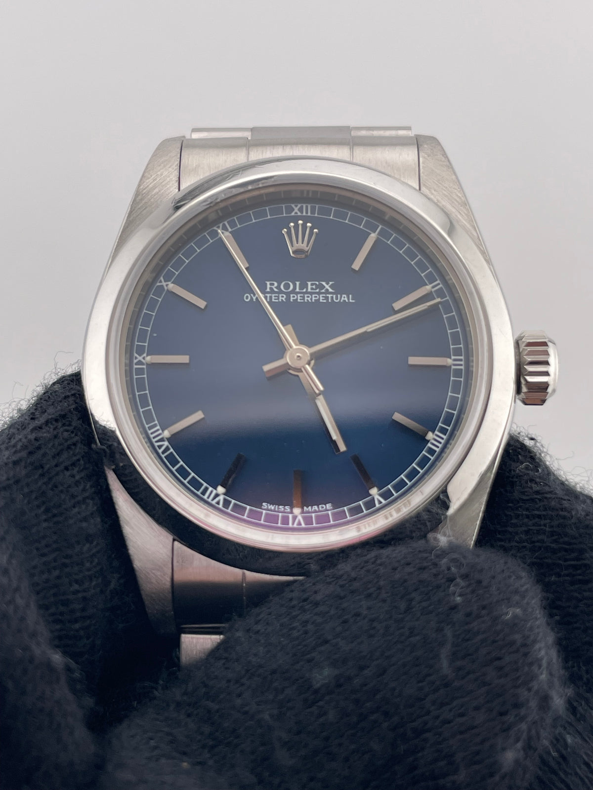 Rolex Oyster Perpetual Blue Dial on Oyster Bracelet Ref. 77080 Card 2014 — view 3