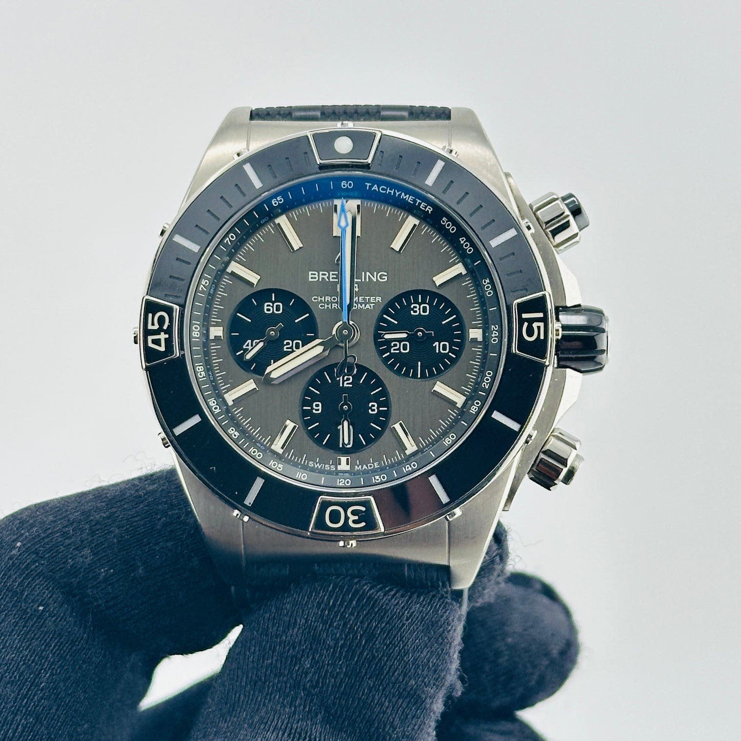 Breitling Super Chronomat B01 Anthracite Dial on Rubber Strap Ref. EB0136251M1S1 Card 2025 — view 3
