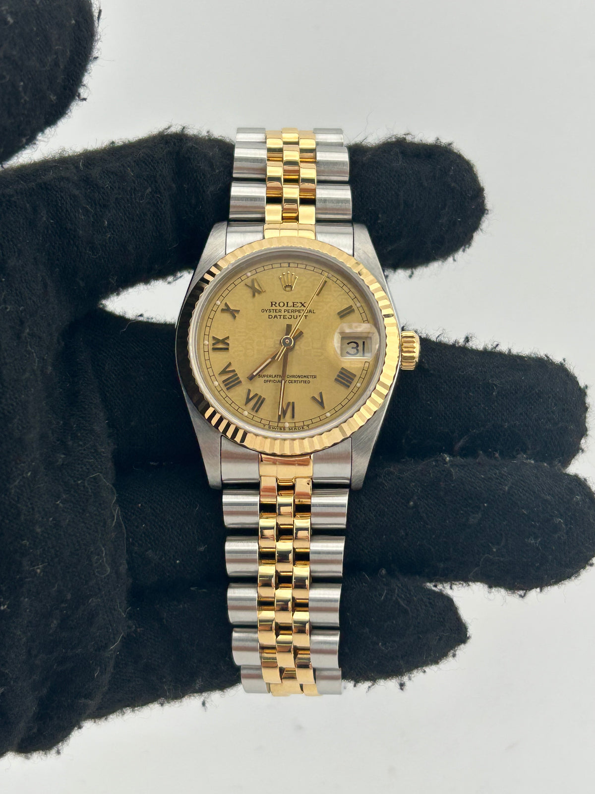 Rolex Datejust 31 Champagne Anniversary Dial on 2 Tone Jubilee D Link Bracelet Ref. 68273 1995 — view 2