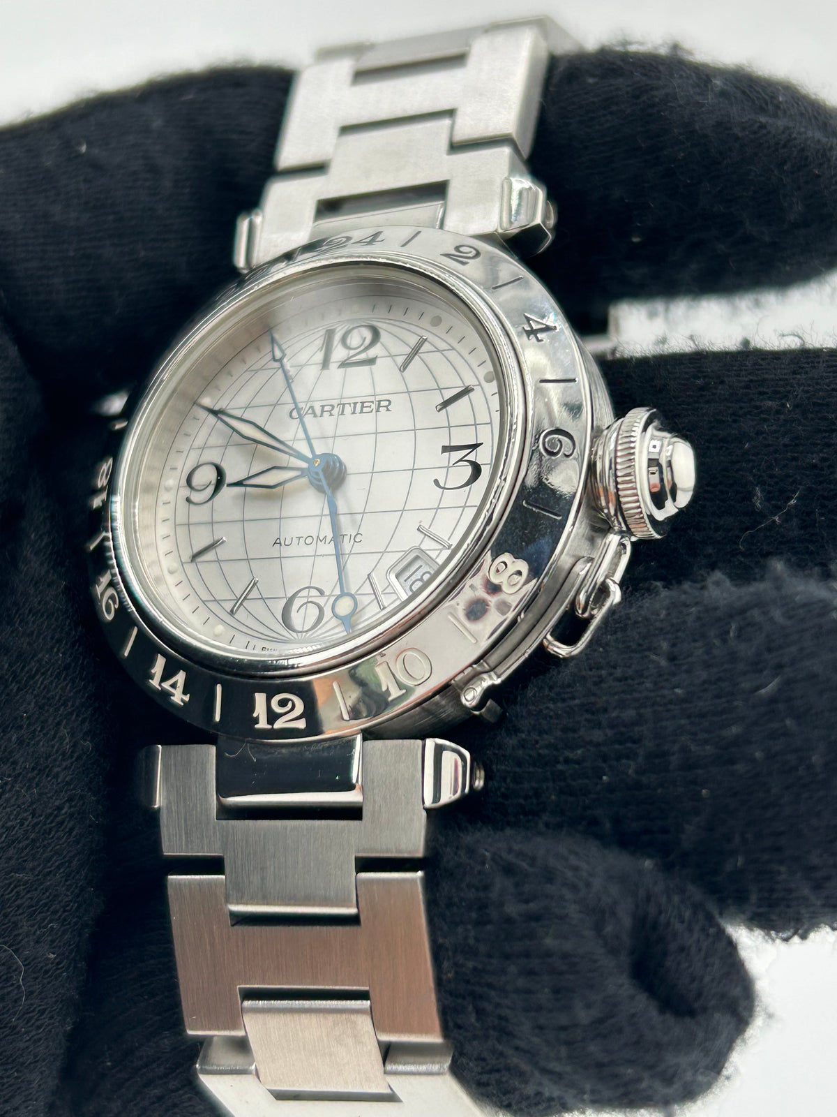 Cartier Pasha Silver Dial on Stainless Steel Bracelet Ref. 2377 Complete 2008 — view 3