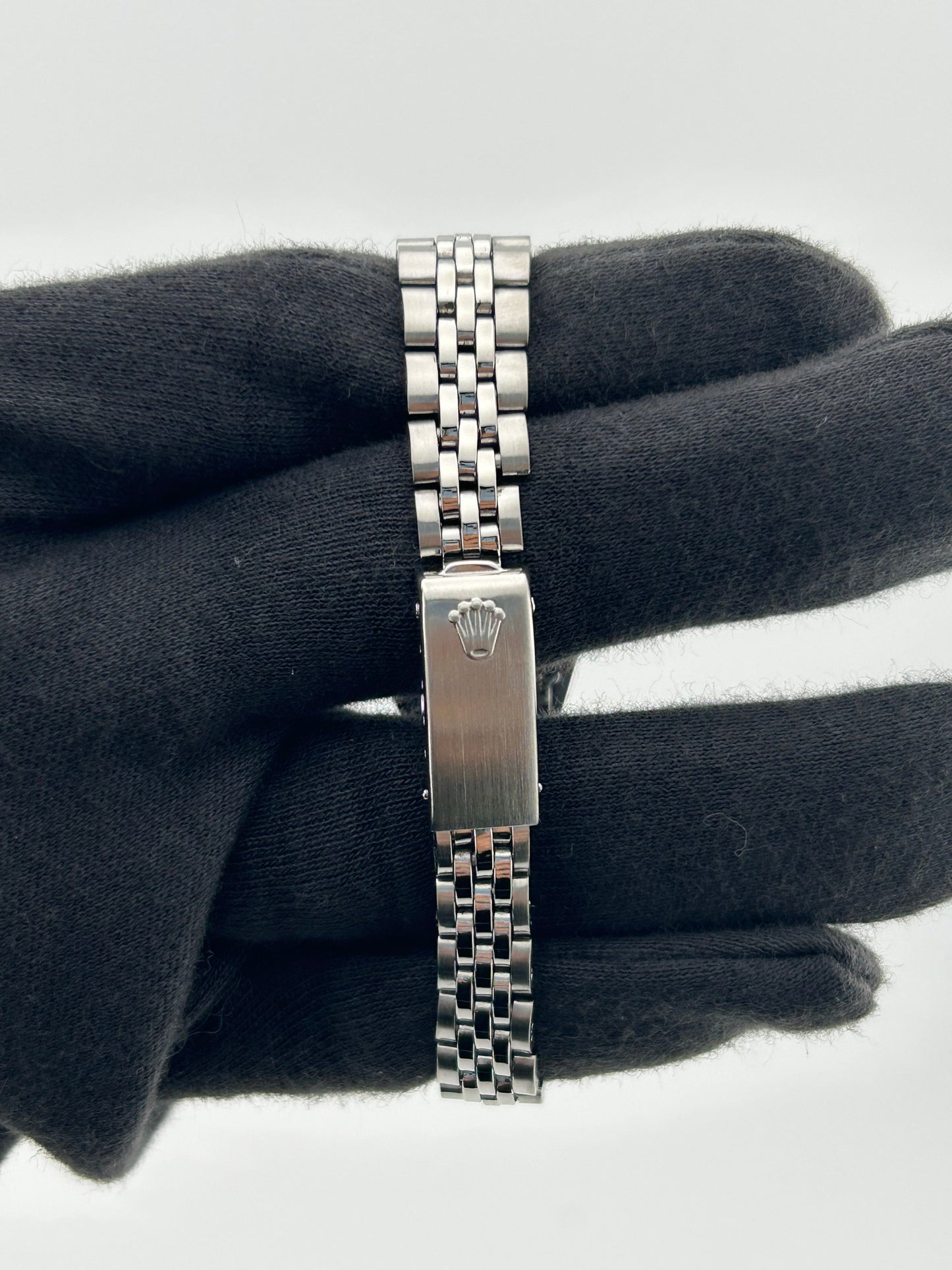 Rolex Datejust Lady Silver Linen Dial on Jubilee Ref. 6917 — view 4