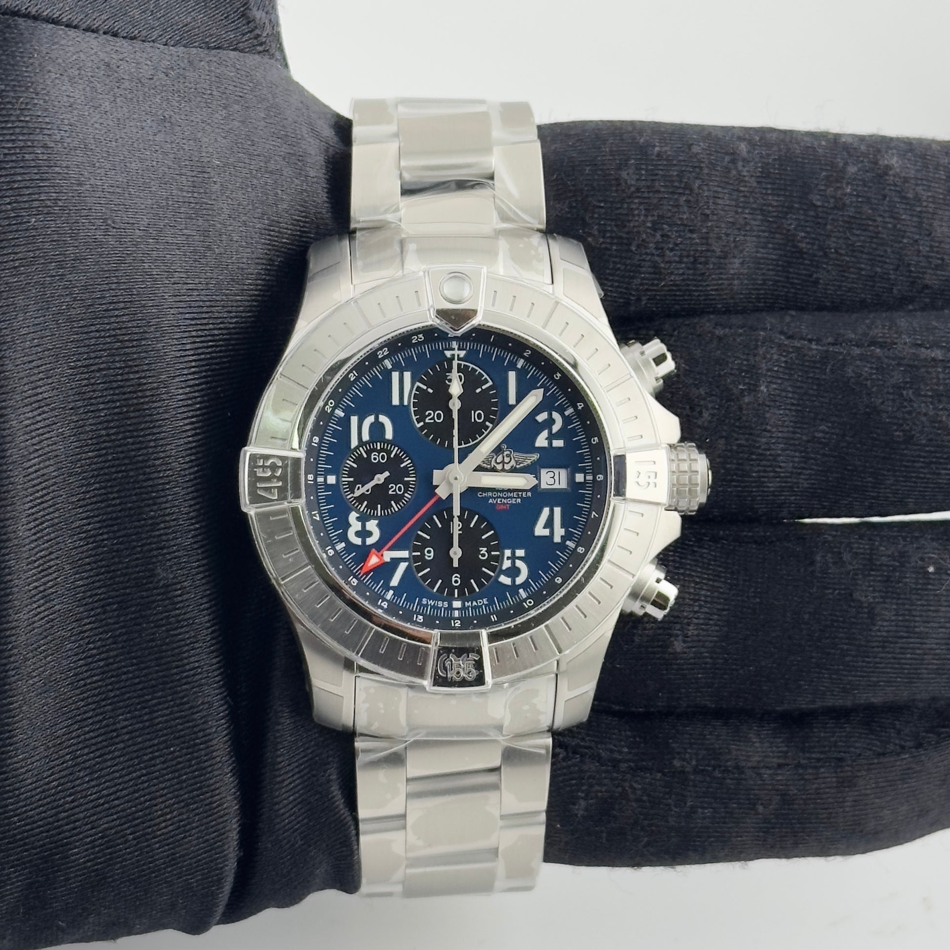 Breitling Avenger Chronograph GMT Blue Arabic Chronograph Dial on Brushed Ref. A24315 Card 2023 — view 2
