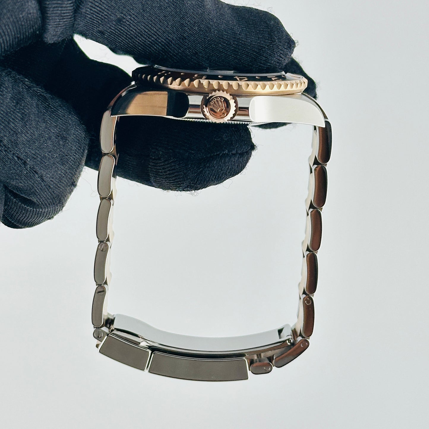 Rolex GMT-Master II "Root Beer" Black Dial on Oyster Bracelet Ref. 126711CHNR Card 2019 — view 6