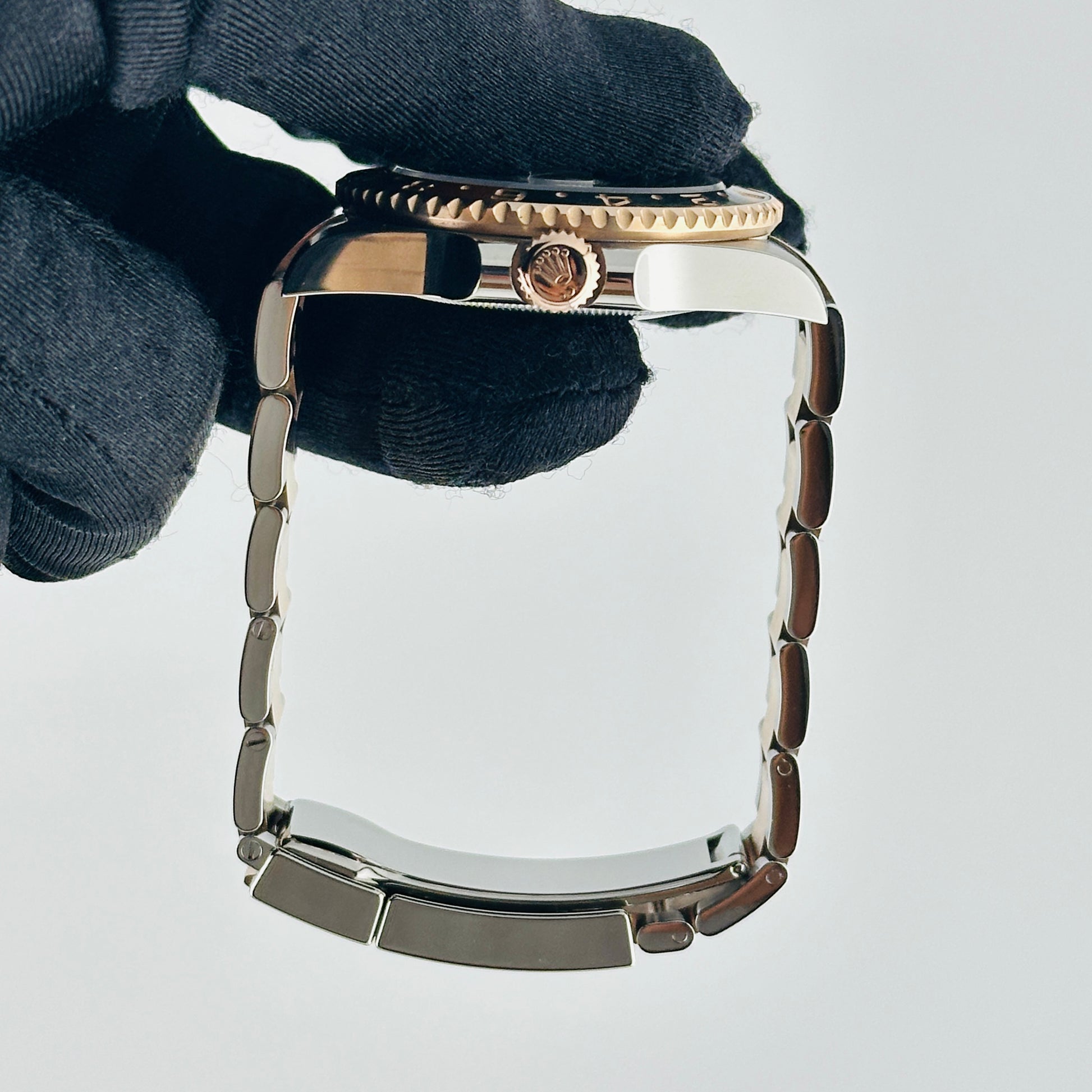 Rolex GMT-Master II "Root Beer" Black Dial on Oyster Bracelet Ref. 126711CHNR Card 2019 — view 6