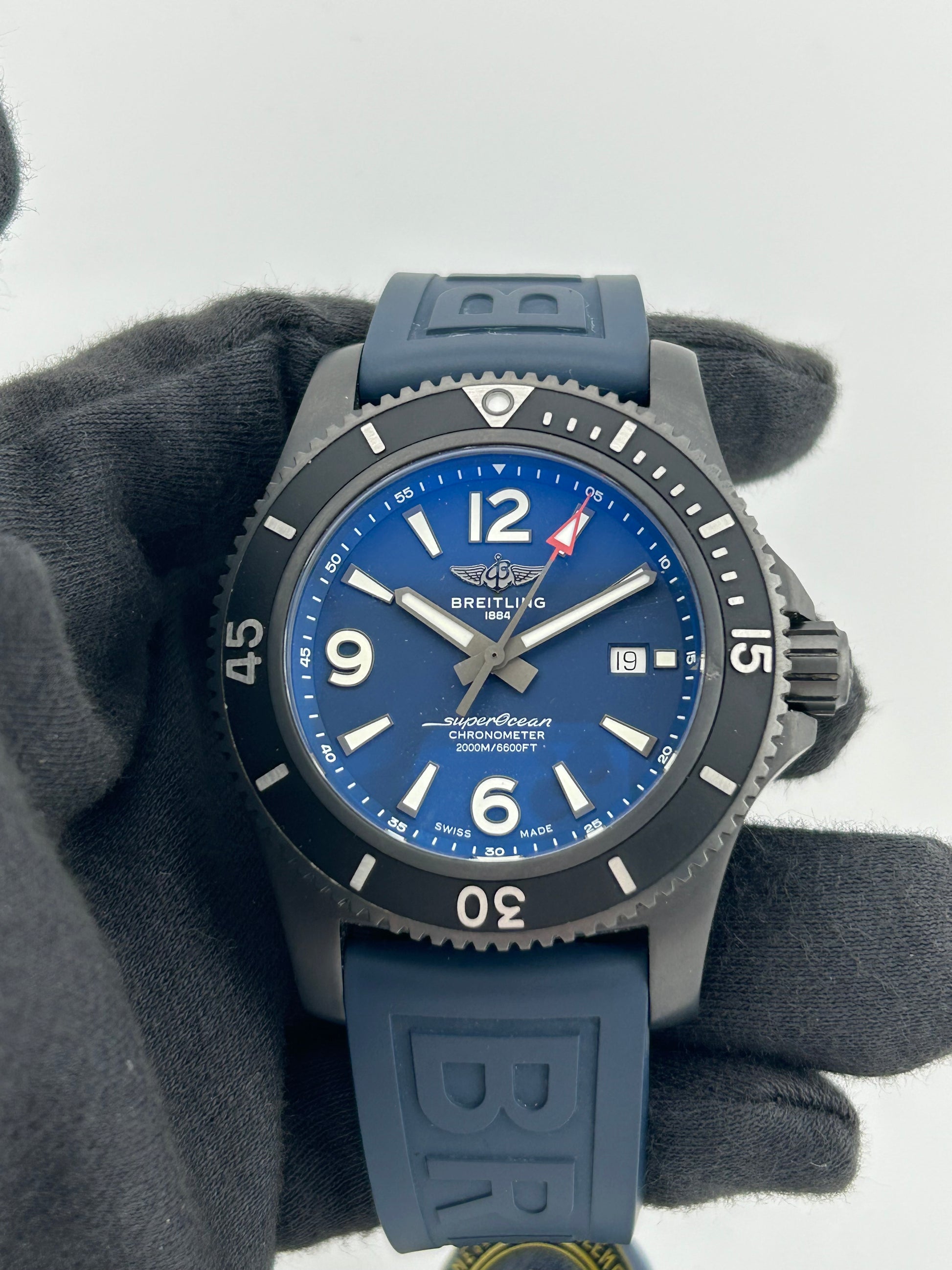 Breitling Superocean Automatic Blue Dial on Rubber Band Ref. M17368/M17368D71C1S1 Complete — view 2