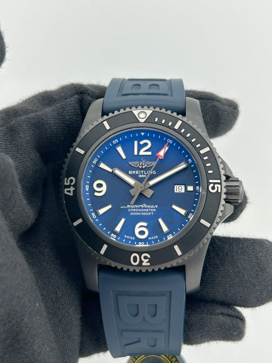 Breitling Superocean Automatic Blue Dial on Rubber Band Ref. M17368/M17368D71C1S1 Complete — view 2