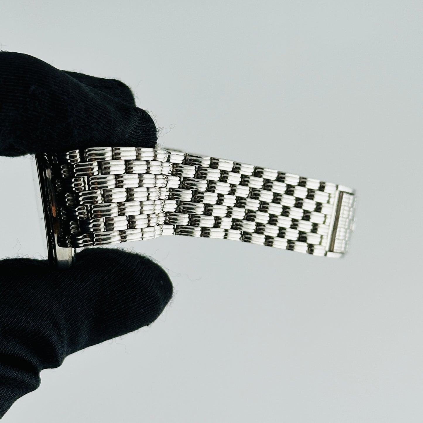 Audemars Piguet Audemars Piguet Silver / Diamond Dial on White Gold Mesh Bracelet Ref. N/A — view 4