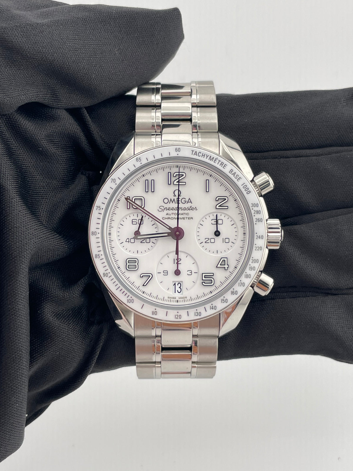 Omega Speedmaster White Dial on Steel Bracelet Ref. 324.30.38.40.04.001 Card 2011 — view 2