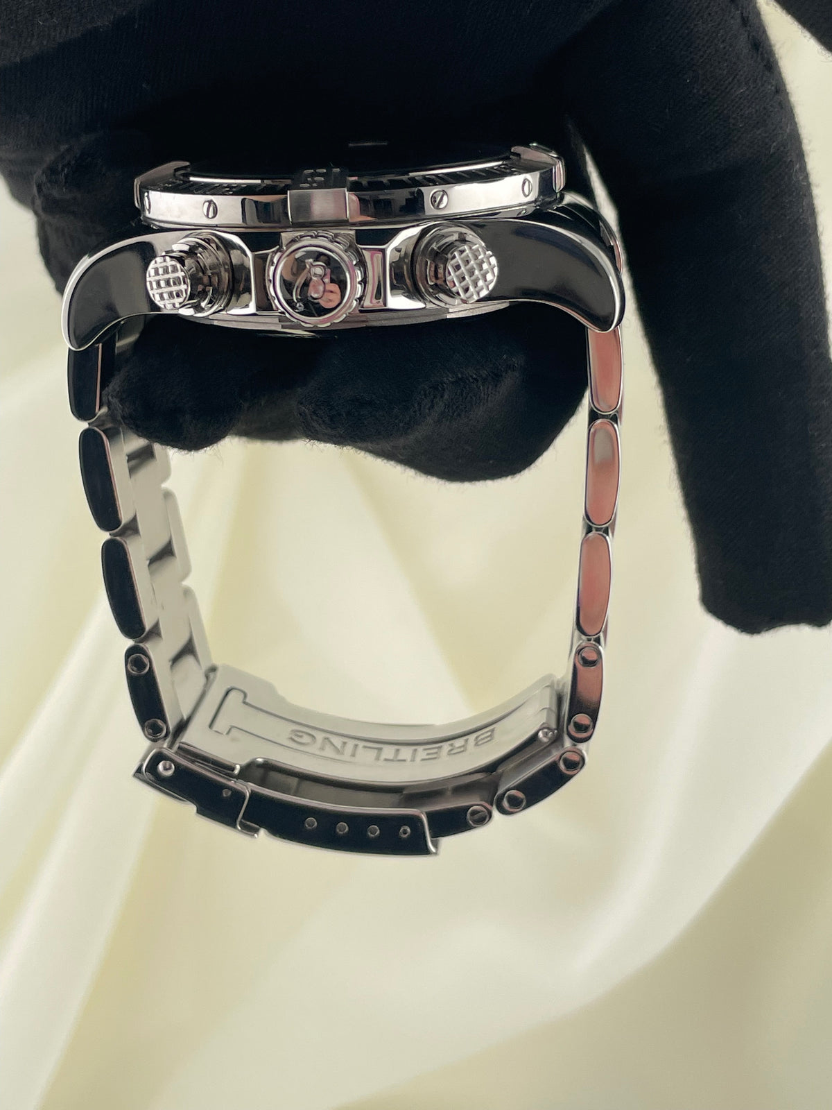 Breitling Avenger II Ref. A1338111 Complete 2015 — view 6