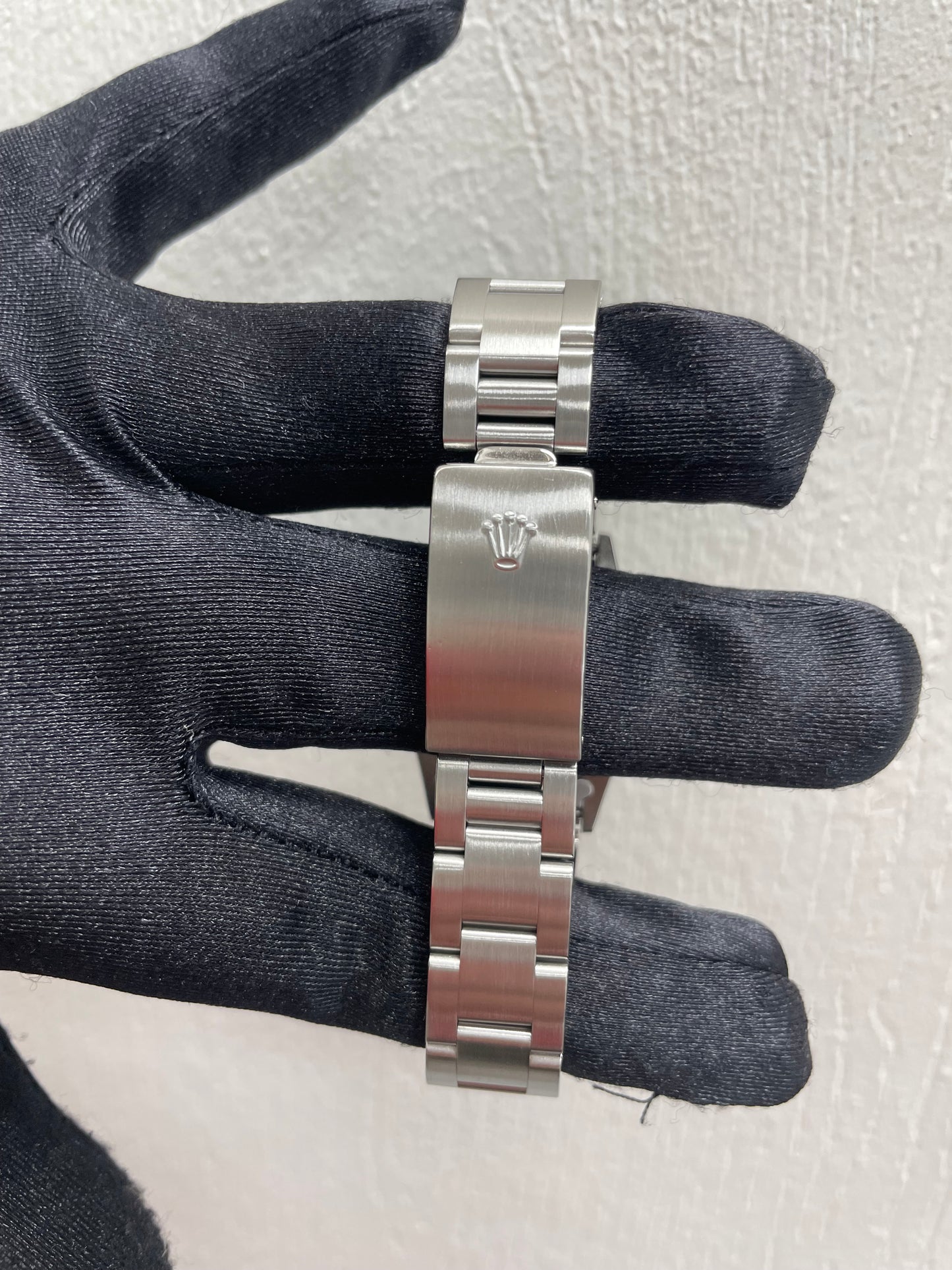 Rolex Datejust Silver Dial on Oyster Ref. 78240 Papers 2001 — view 3